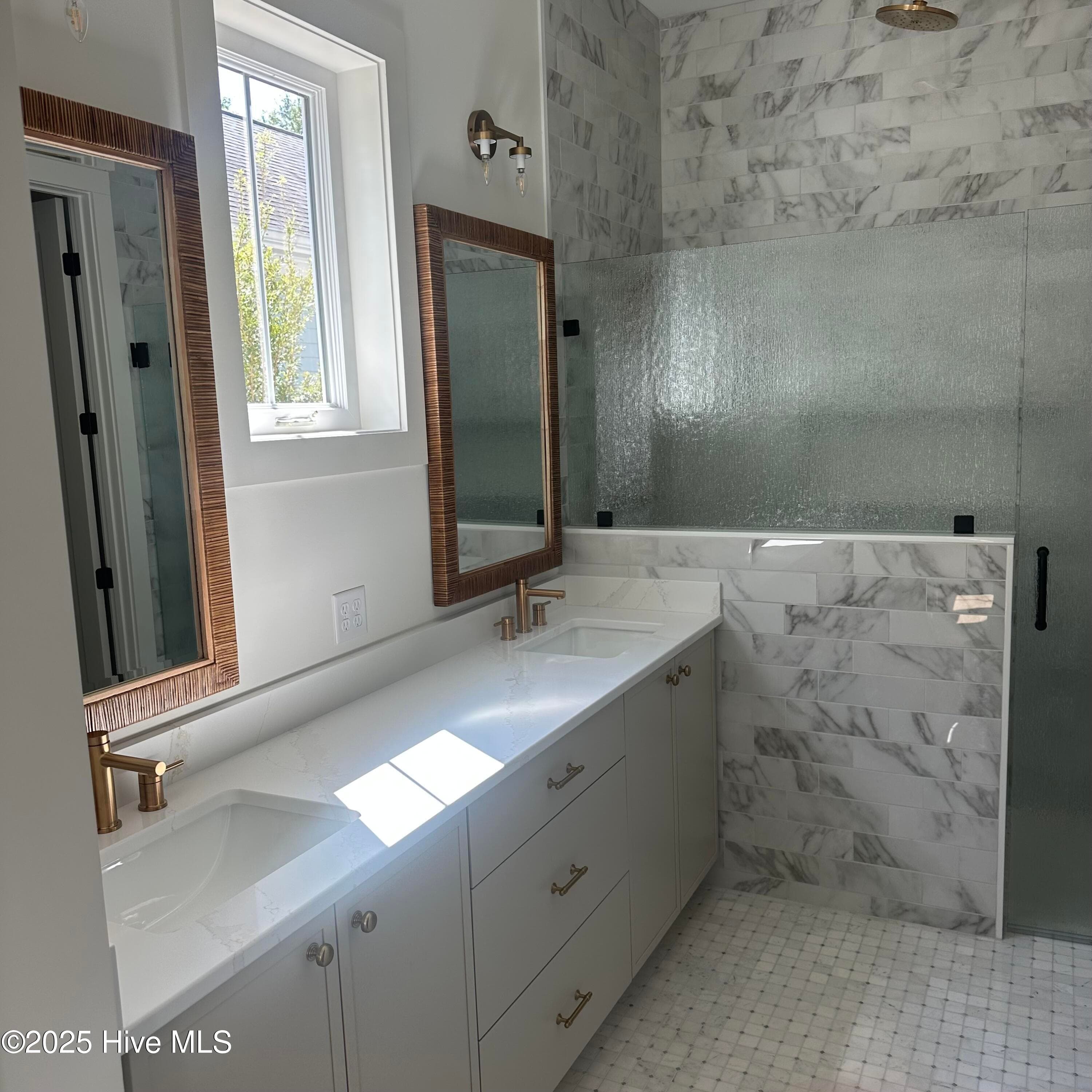 Single Family Residence at 305 Jenoa Drive, Castle Hayne, NC 28429, photo 9 of 136