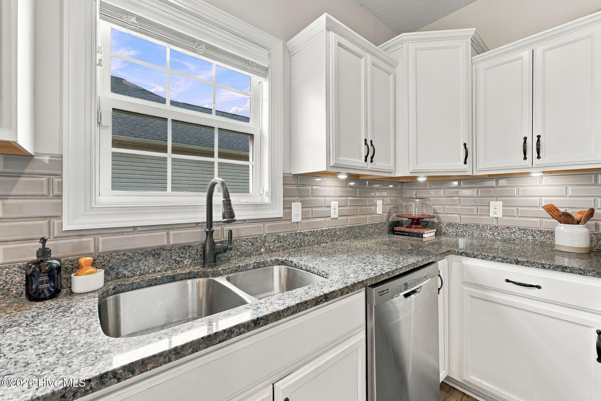 Single Family Residence at 314 Wood House Drive, Jacksonville, NC 28546, photo 14 of 48