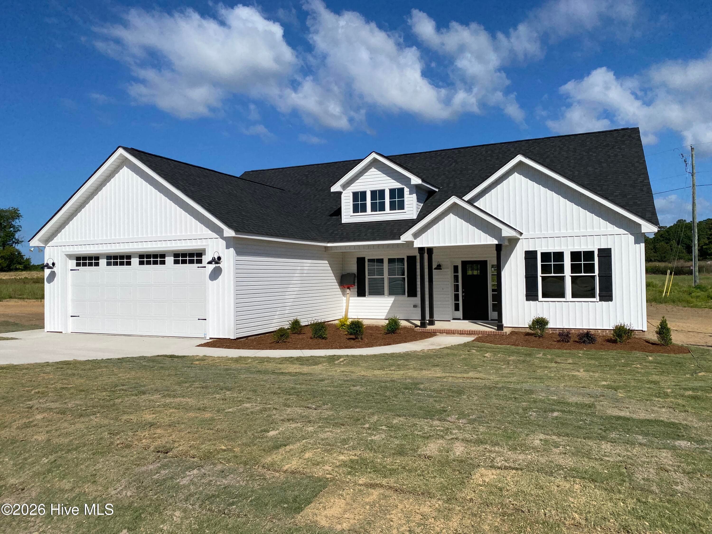 Single Family Residence at 205 N Rabbit Run Drive, Smithfield, NC 27577, photo 10 of 127