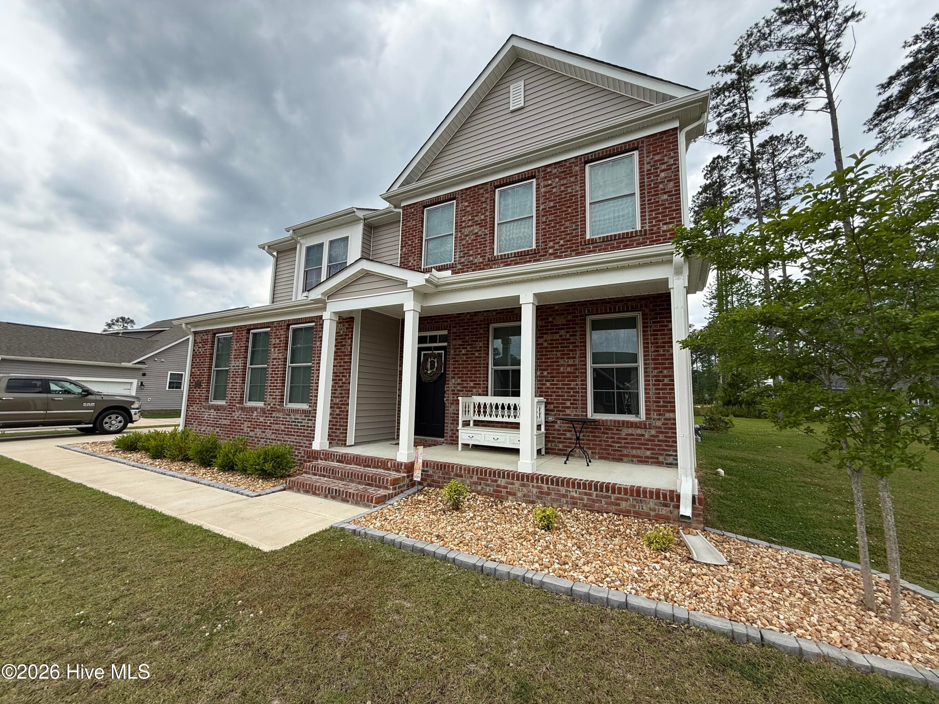 Front right side - 5010 Spring Green Pass, New Bern, NC 28562