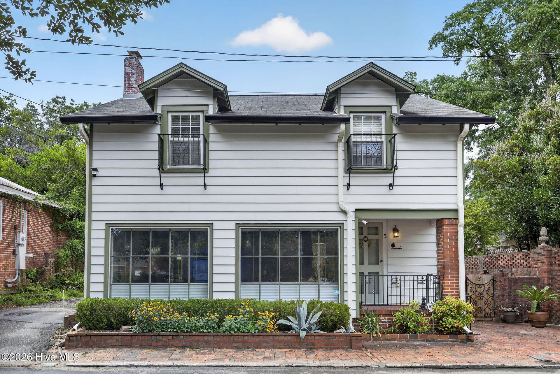 Front Photo. Historic carriage house Cottage updated for today's modern comfort! - 5 N 20th Street, Wilmington, NC 28405
