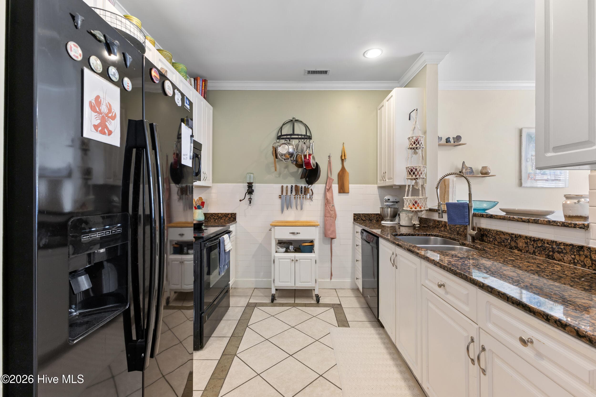 Townhouse at 5813 Wrightsville Avenue Apt 138, Wilmington, NC 28403, photo 11 of 38