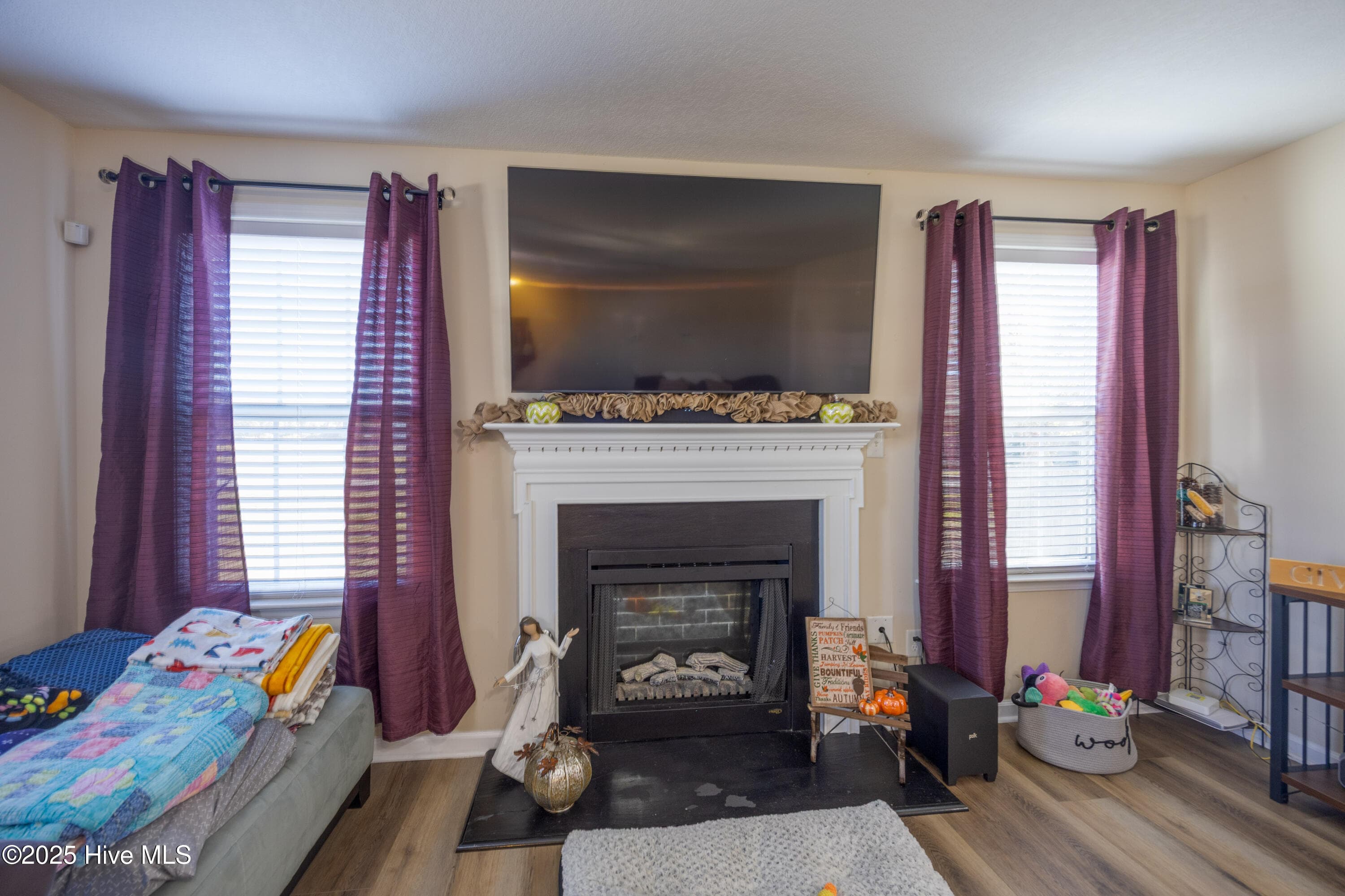 Single Family Residence at 21 Northgate Lane, Clinton, NC 28328, photo 7 of 28