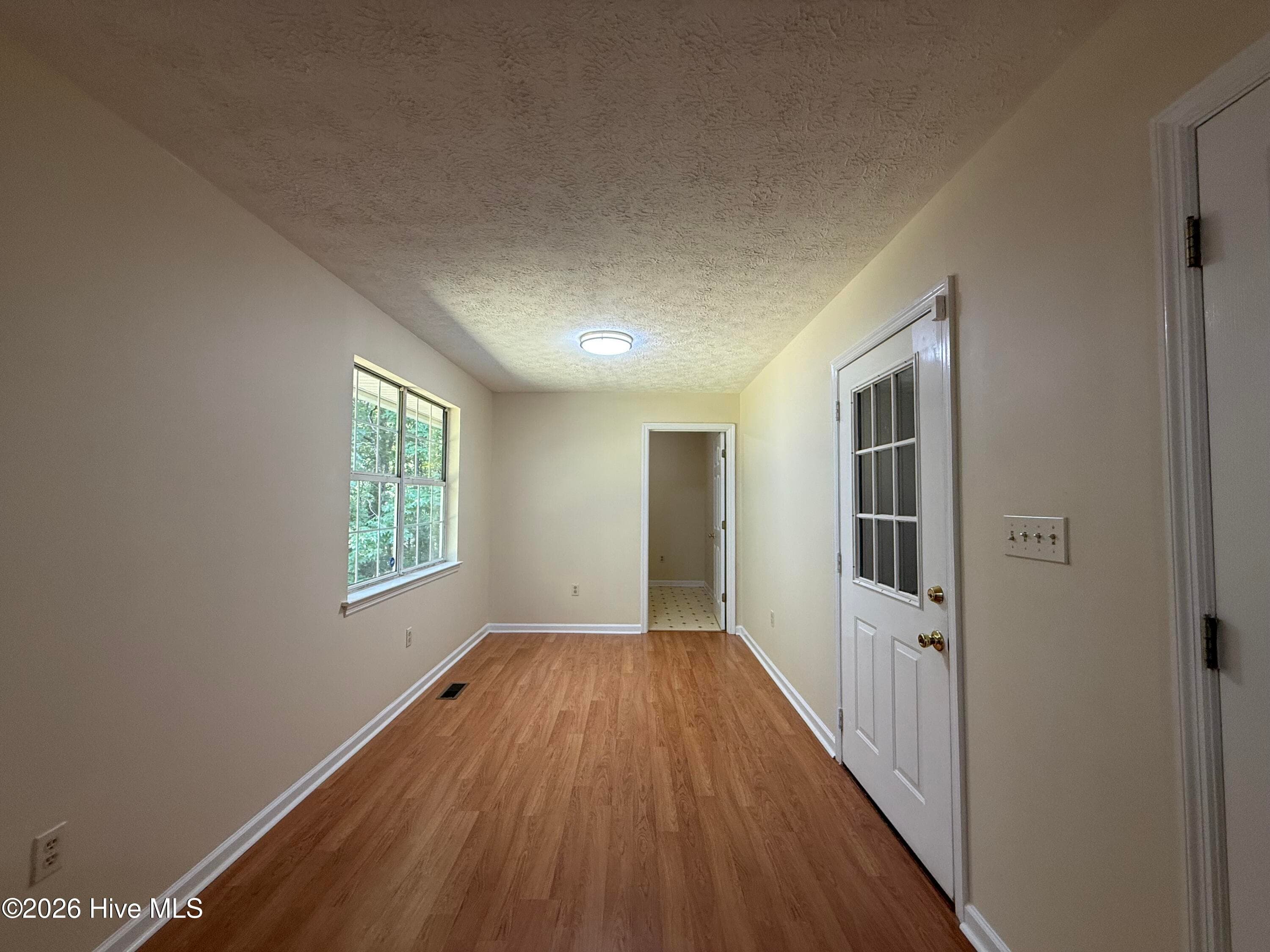 Single Family Residence at 422 King Lane, Thomson, GA 30824, photo 8 of 22