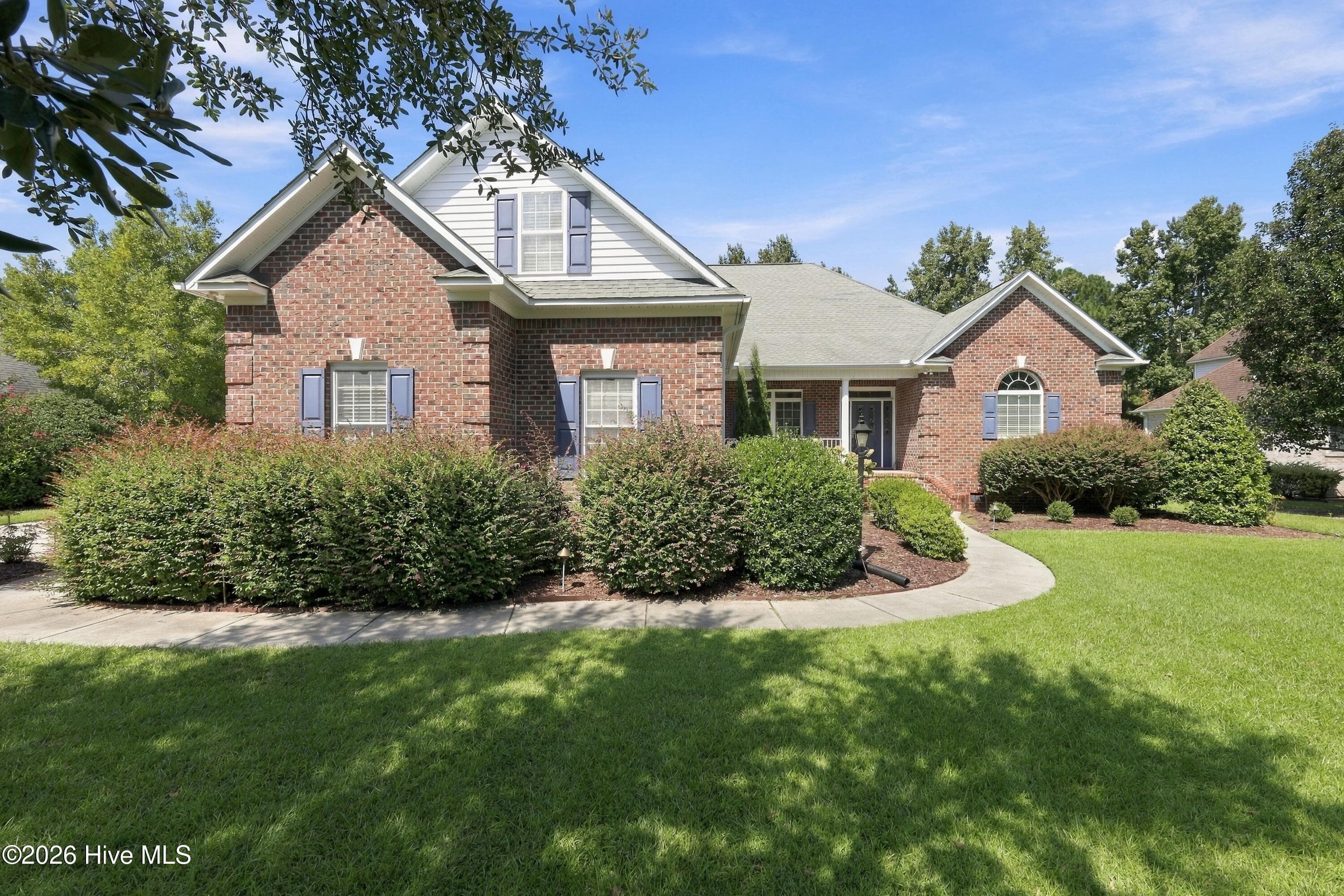 Single Family Residence at 104 Reinach Lane, New Bern, NC 28562, photo 7 of 134