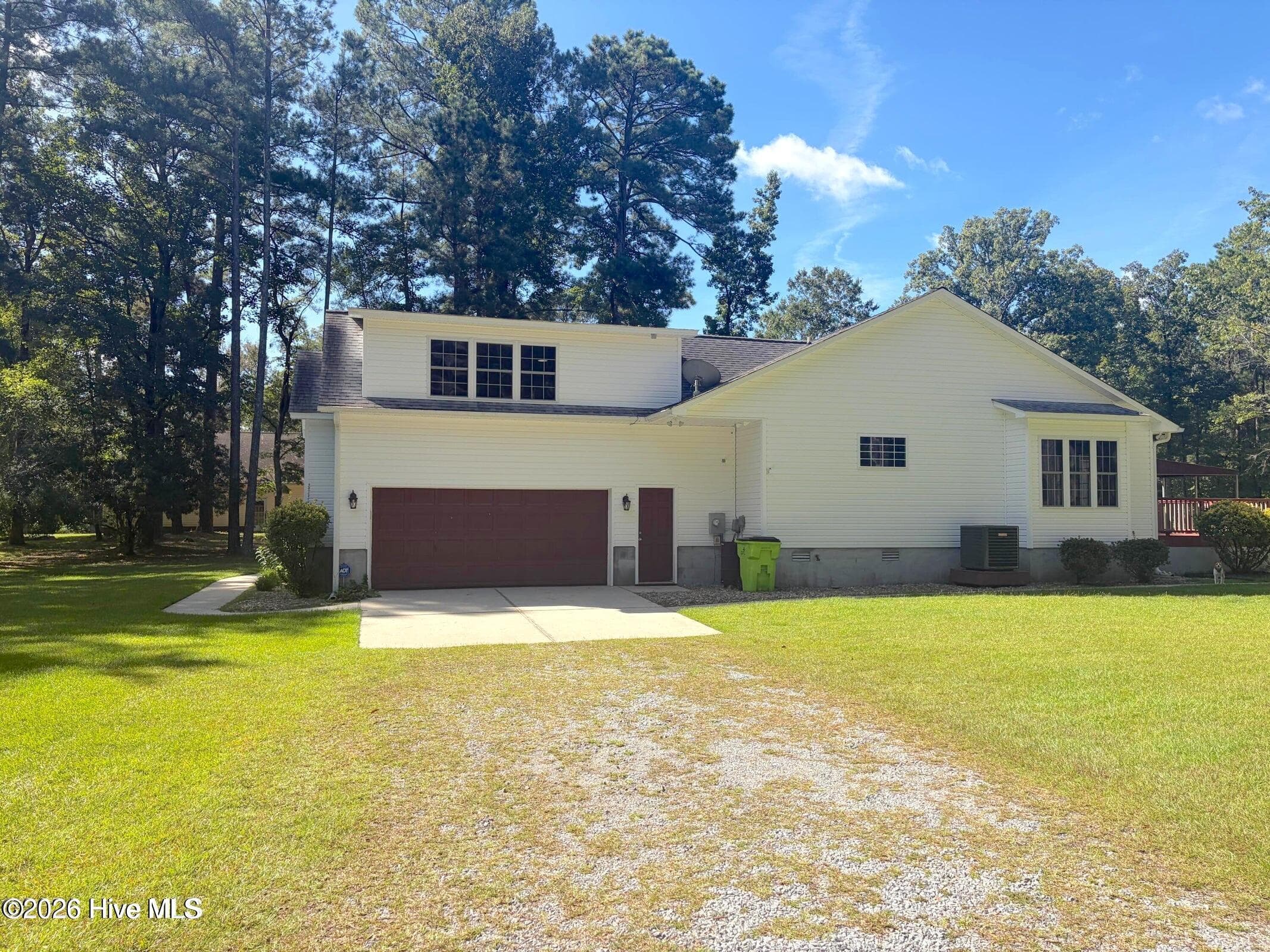 Single Family Residence at 900 Perrytown Road, New Bern, NC 28562, photo 18 of 84