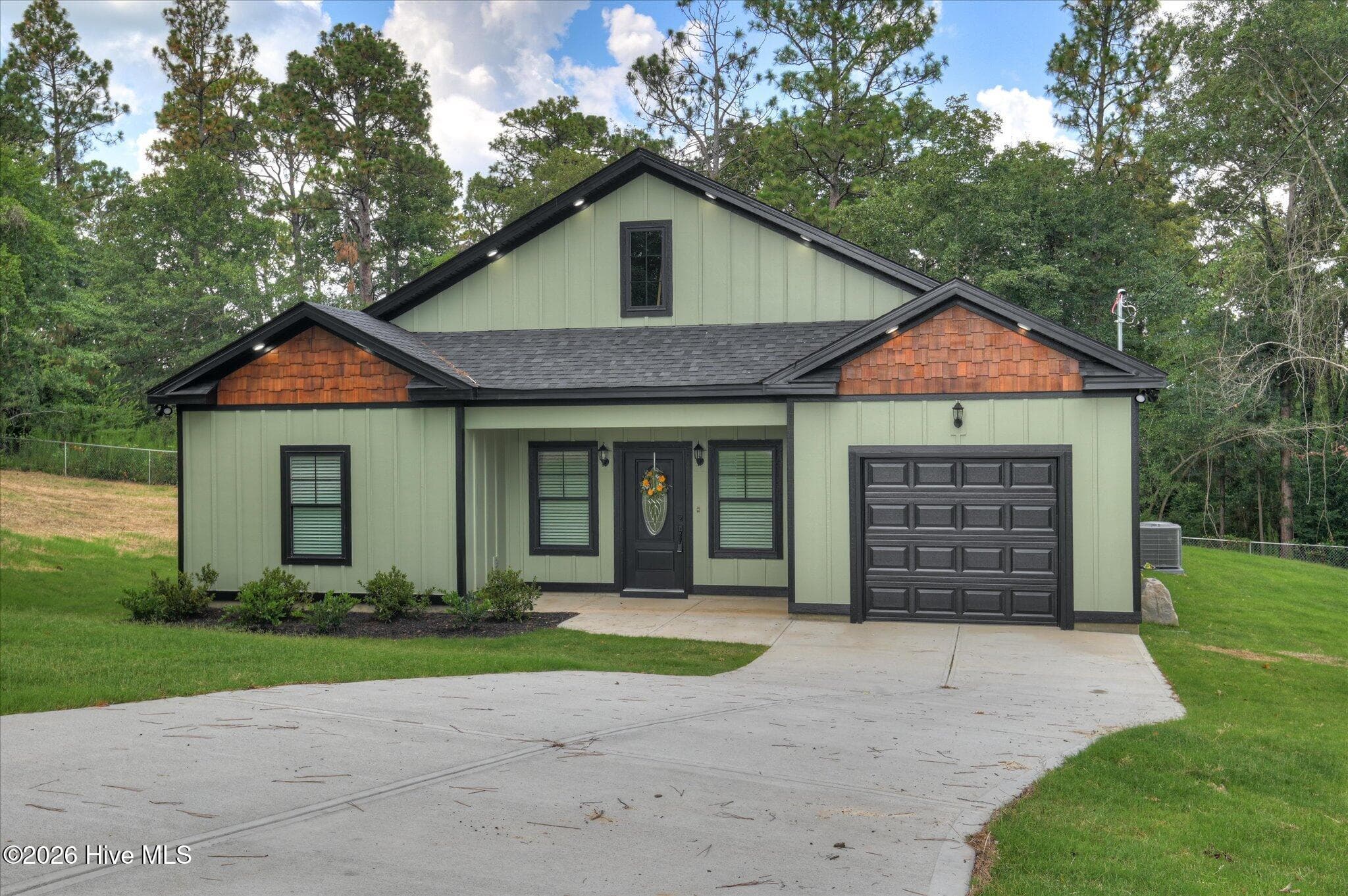 Single Family Residence at 650b Hampton Circle, North Augusta, SC 29841, photo 4 of 62