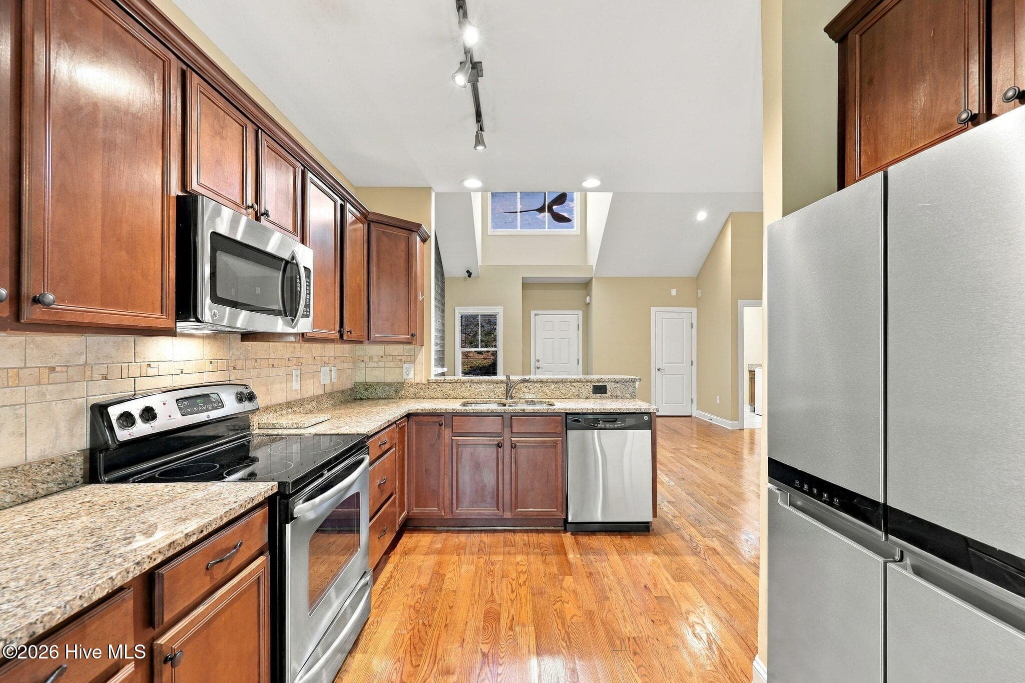 Townhouse at 20 Cypress Circle, Southern Pines, NC 28387, photo 10 of 46