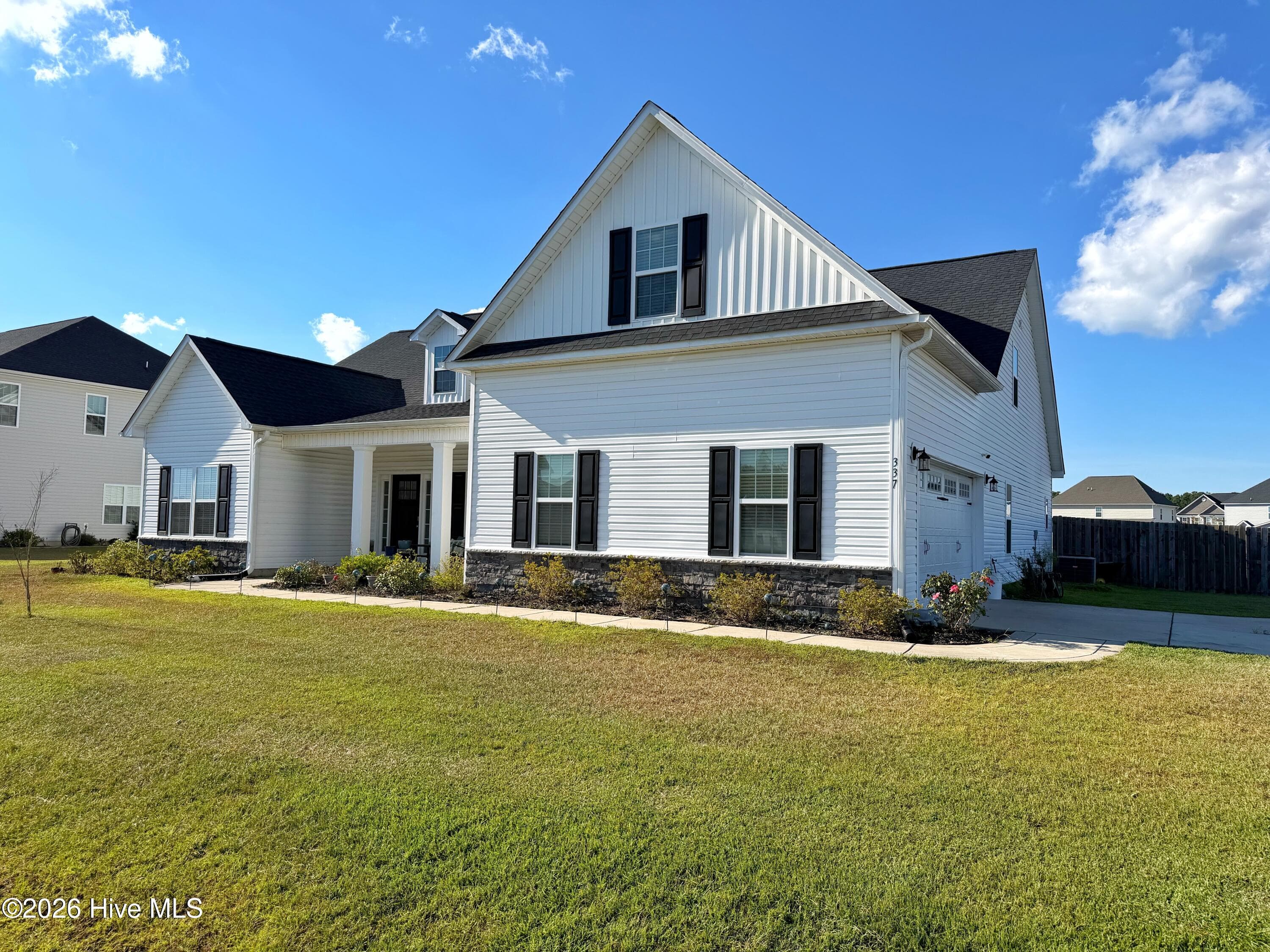 Single Family Residence at 337 Naval Store Drive, Jacksonville, NC 28546, photo 5 of 57