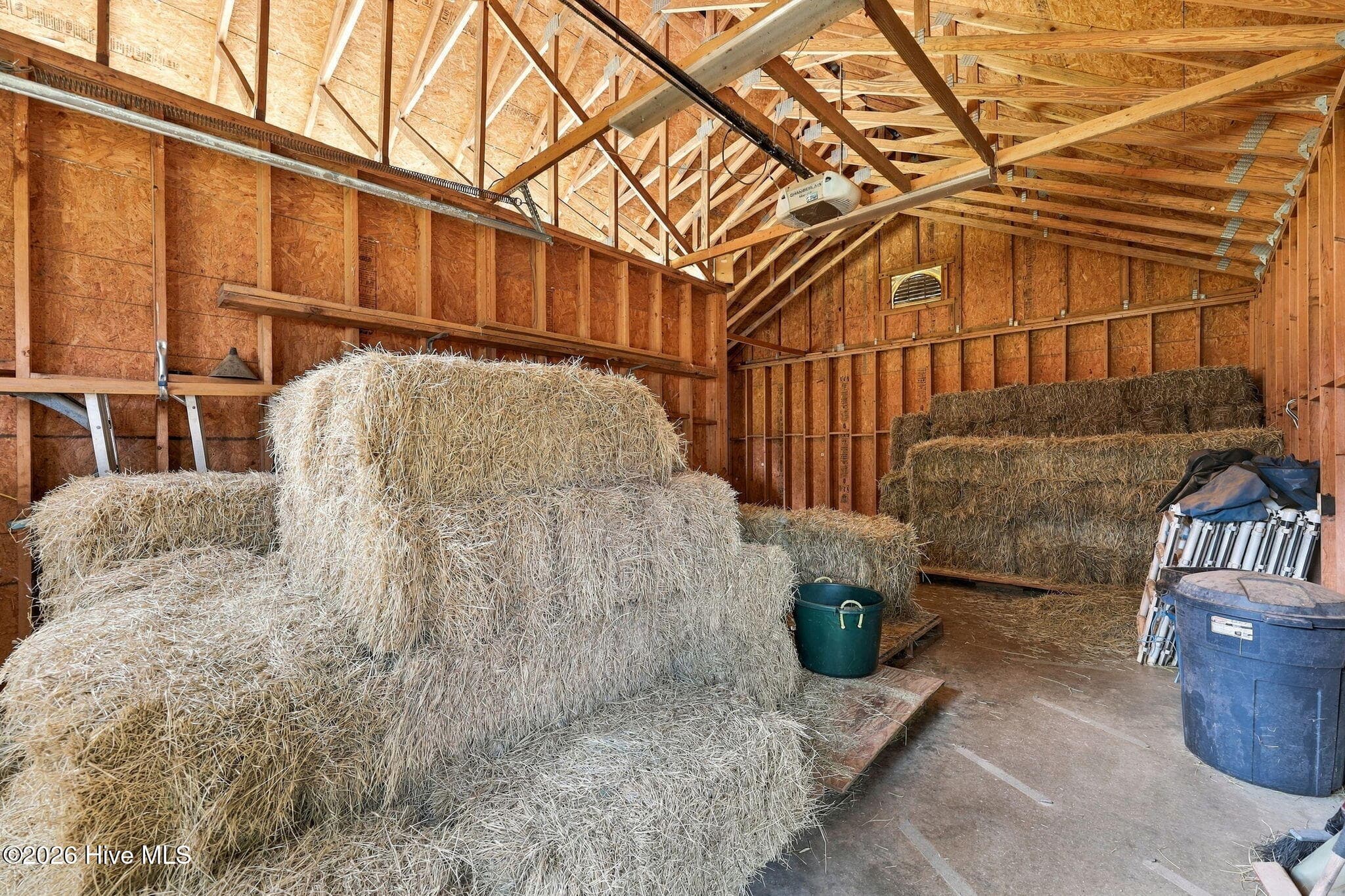 shop/hay storage - 104 Meadows Lane, Aberdeen, NC 28315