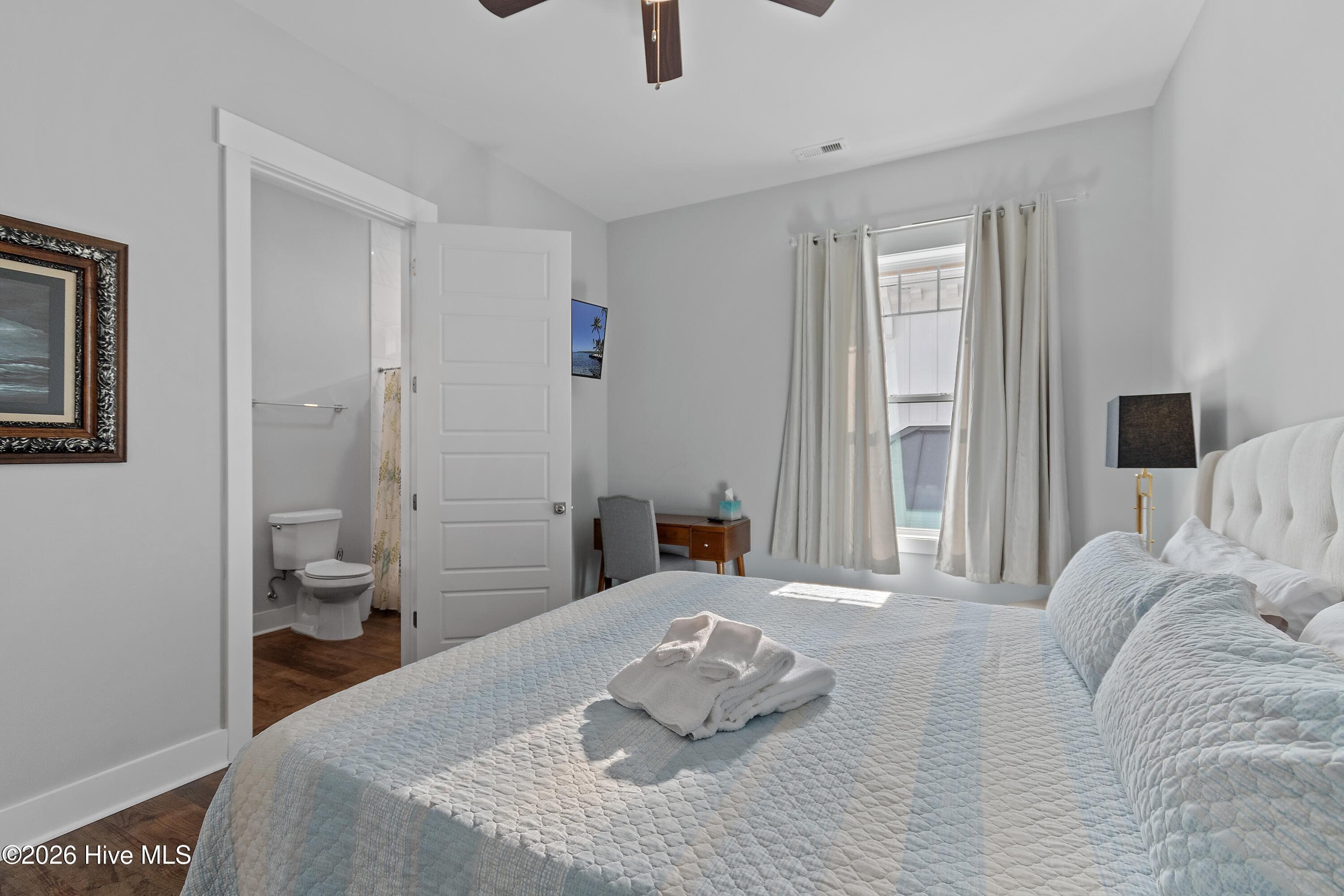 king guest suite - 36 Duneside Drive, Ocean Isle Beach, NC 28469, Ocean Isle Beach
