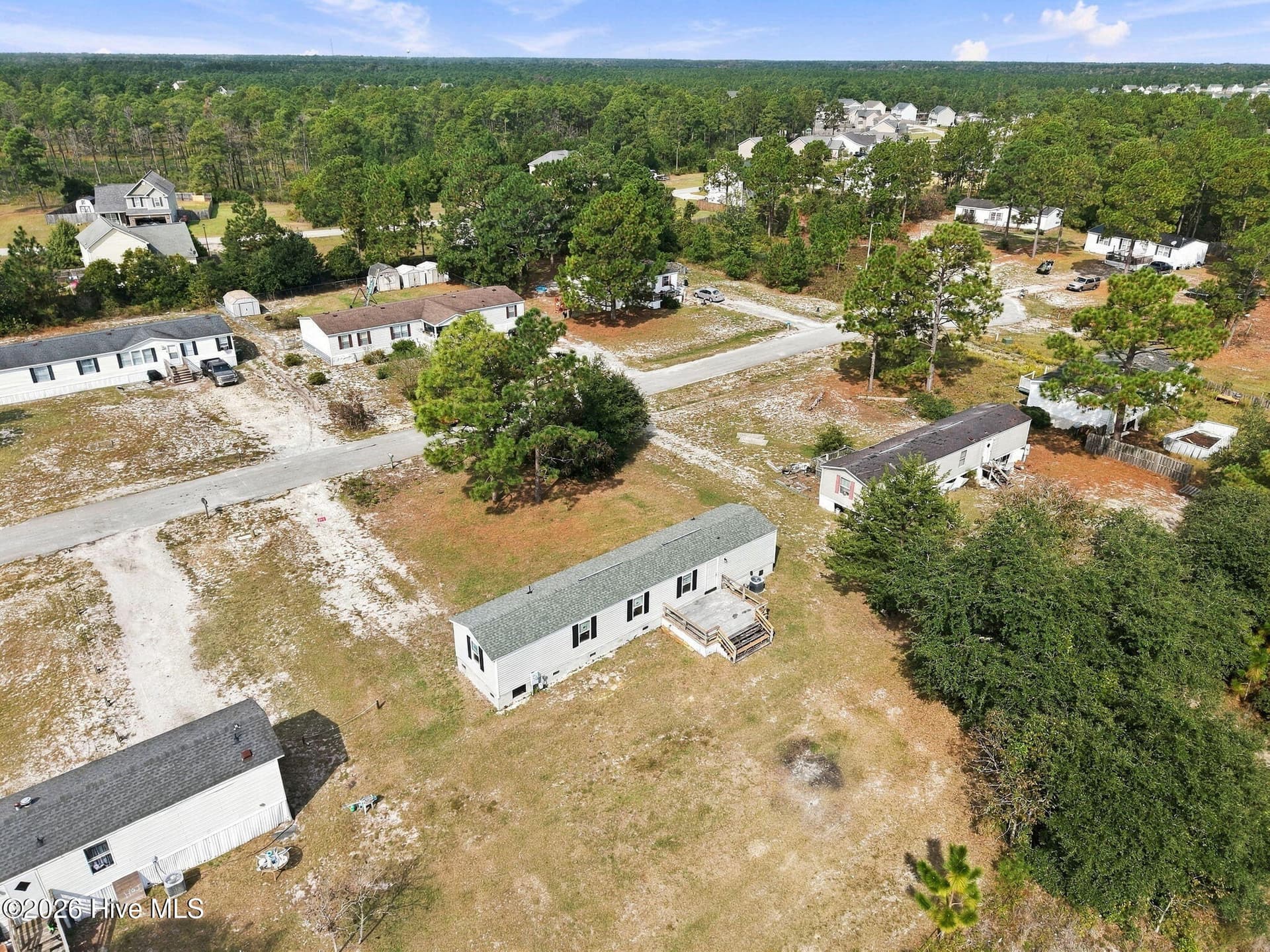 Manufactured Home at 322 N Winchester Lane, Hubert, NC 28539, photo 57 of 65