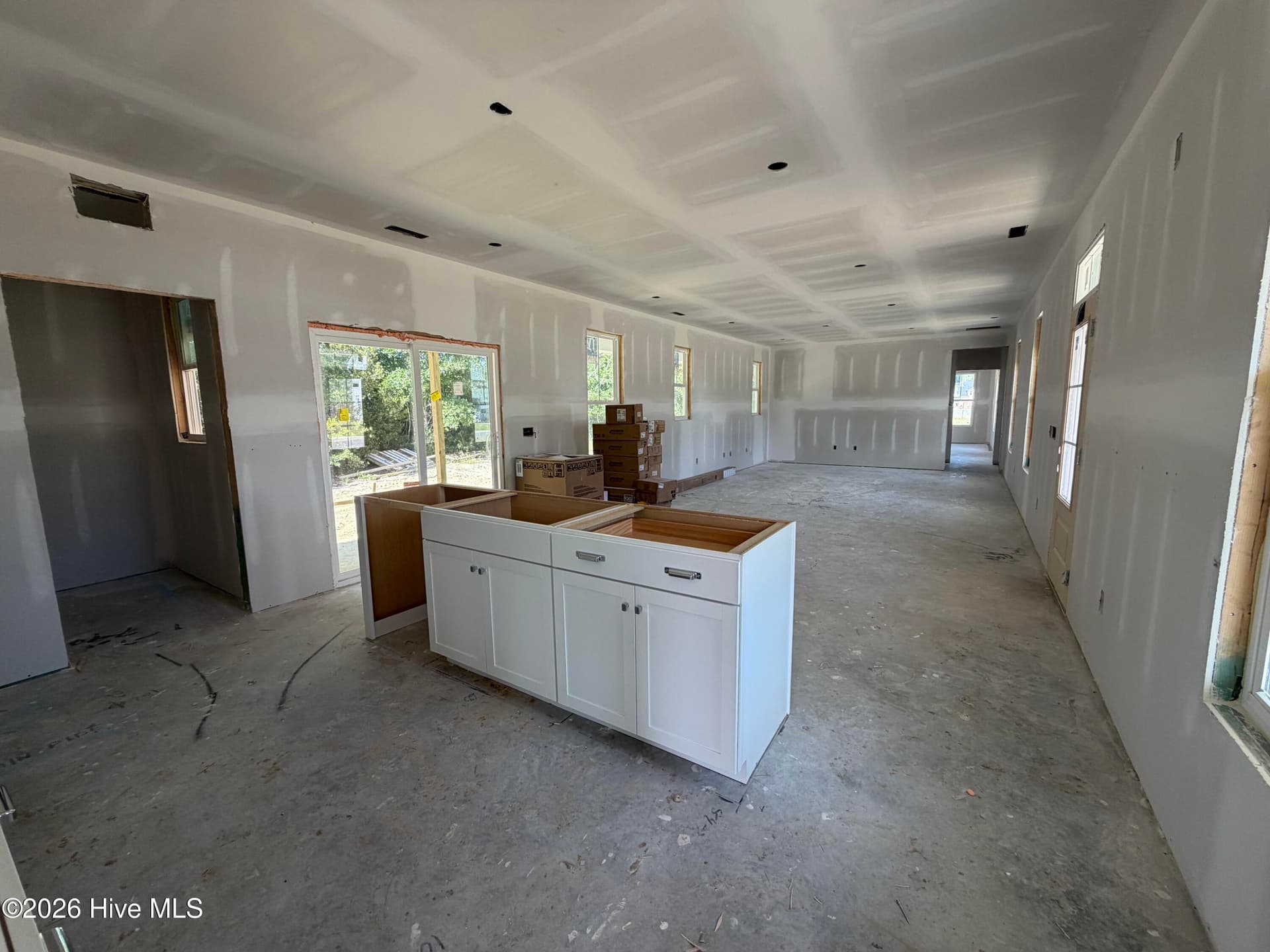 Single Family Residence at 176 S Bandwheel Way, Hampstead, NC 28443, photo 8 of 25