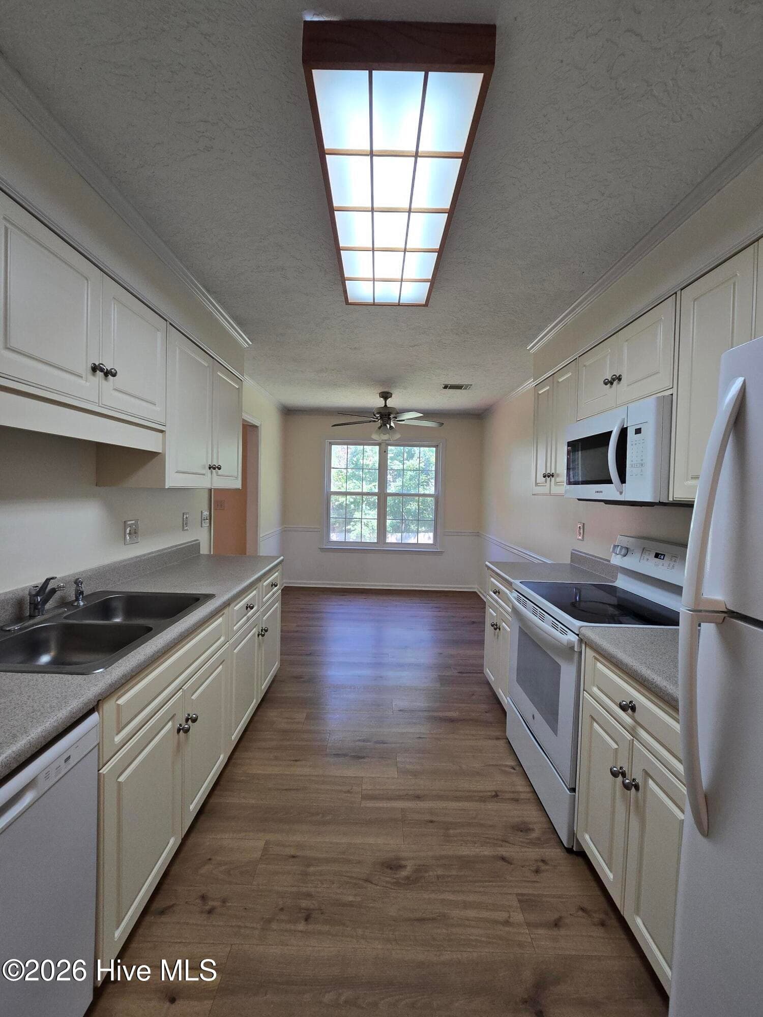 Single Family Residence at 4536 Country Glen Circle, Grovetown, GA 30813, photo 13 of 47