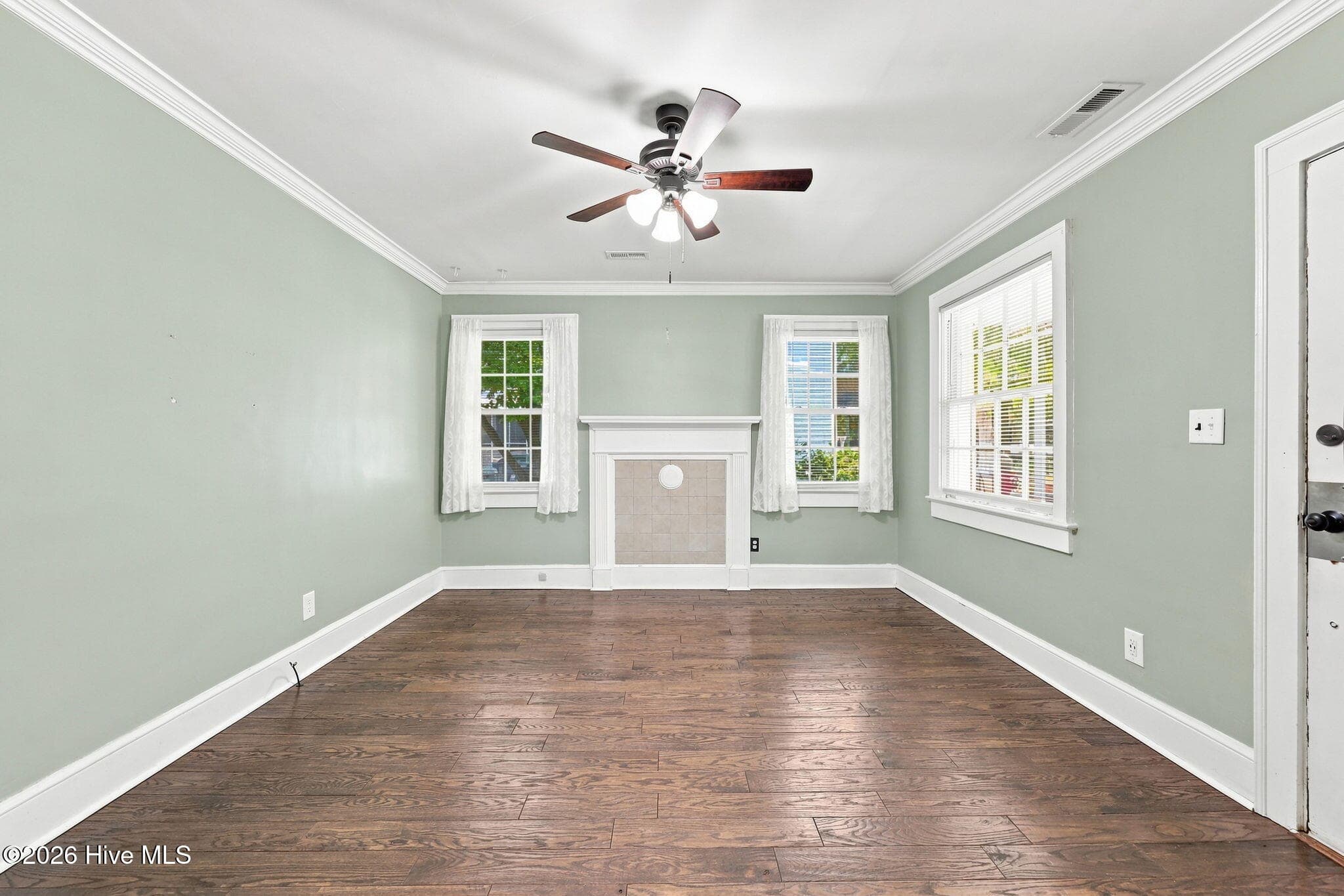 Single Family Residence at 525 E 2nd Street, Washington, NC 27889, photo 13 of 54