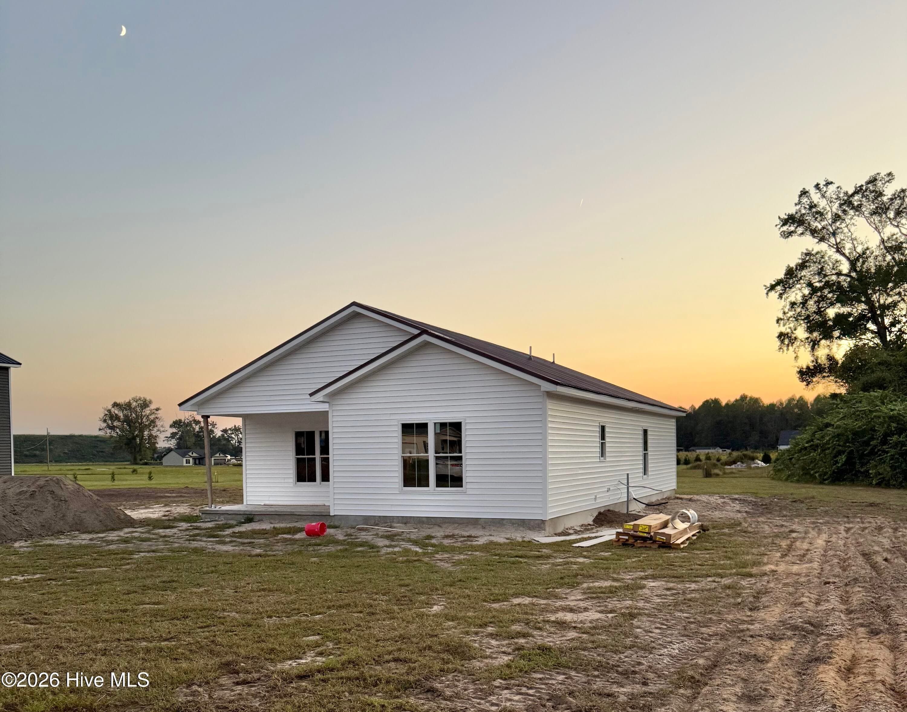 Single Family Residence at 1355 Roosevelt Spain Road, Greenville, NC 27834, photo 2 of 5