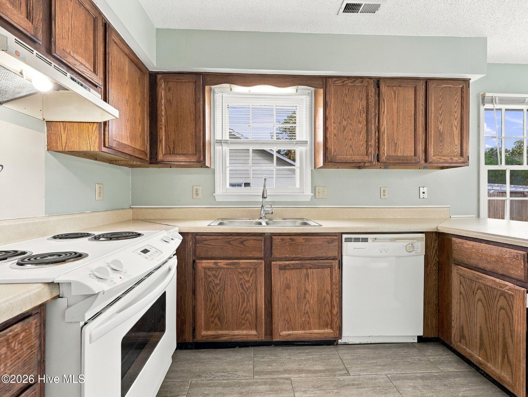 Single Family Residence at 2218 Bridle Trail, Midway Park, NC 28544, photo 38 of 60