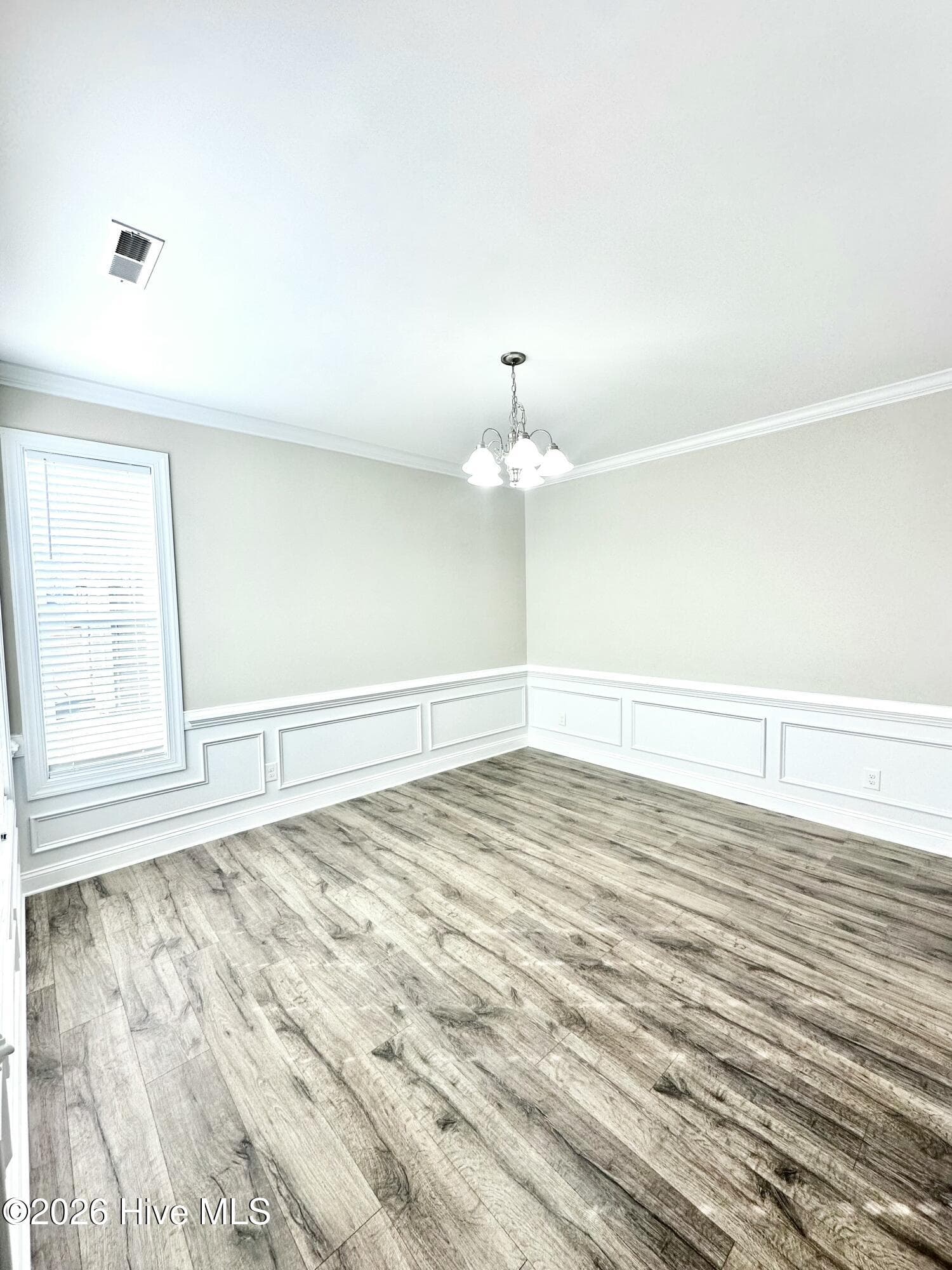 Single Family Residence at 3009 Sharpnose Street, New Bern, NC 28562, photo 9 of 45