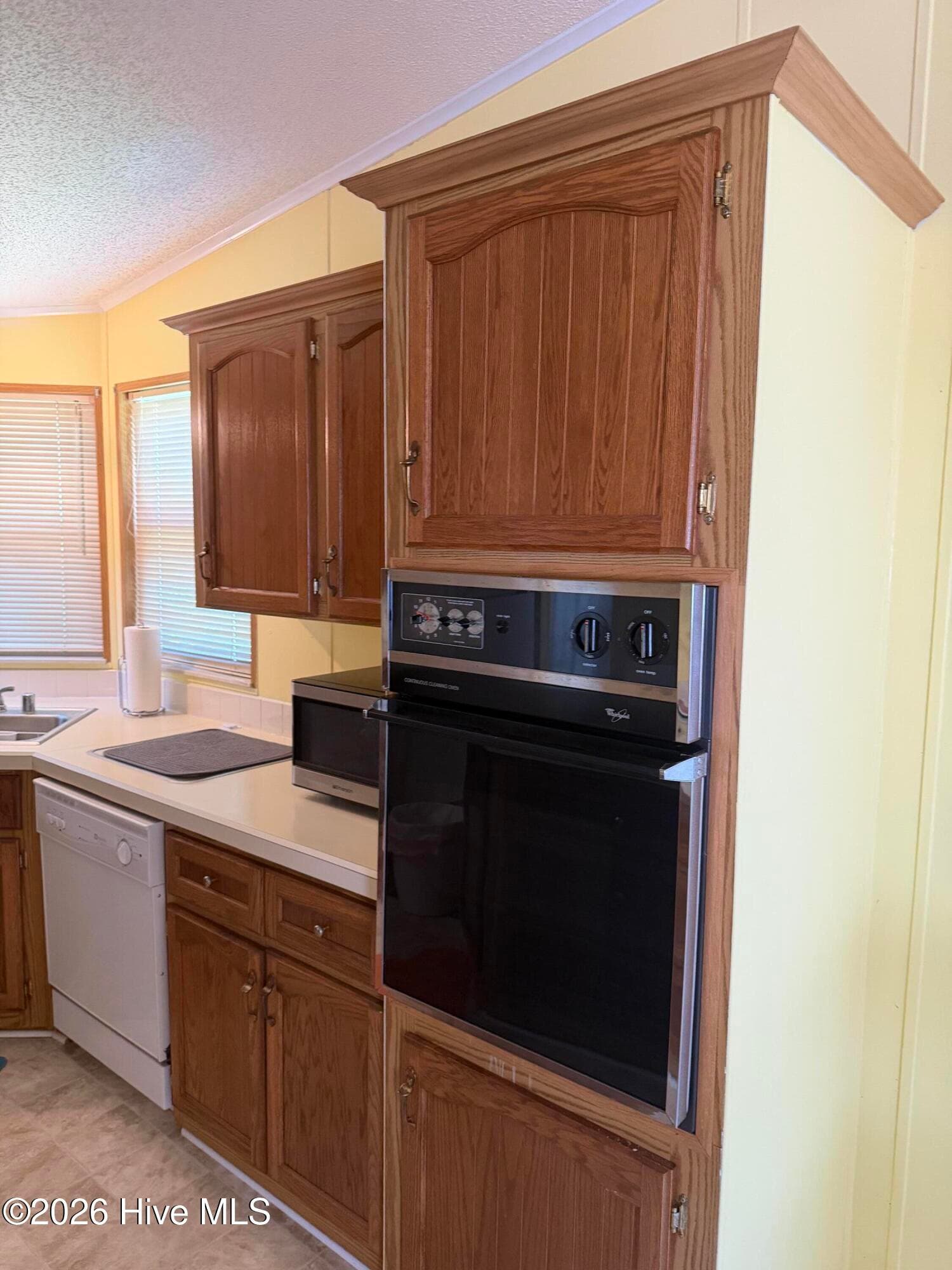 kitchen - 606 Galley Court, Hampstead, NC 28443