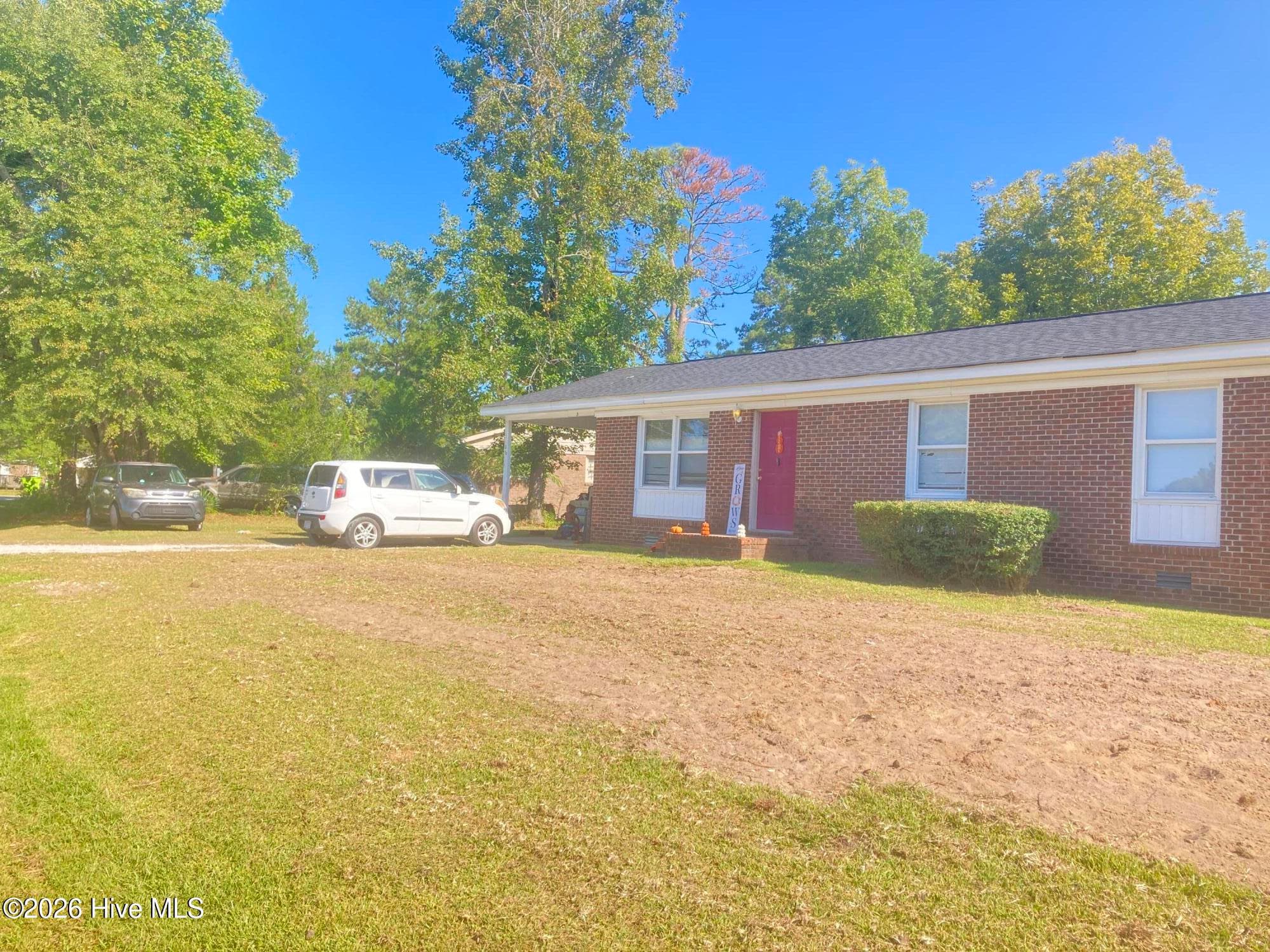 Single Family Residence at 1406 Mockingbird Lane, New Bern, NC 28562, photo 3 of 4