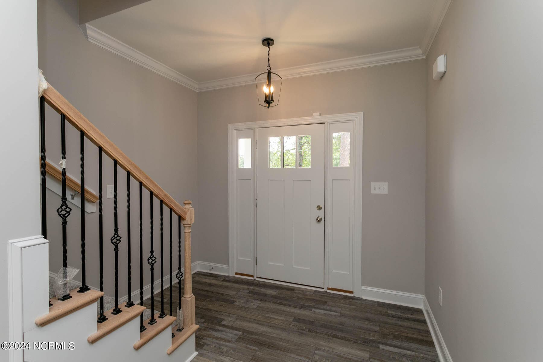 Single Family Residence at 525 N Sycamore Street, Aberdeen, NC 28315, photo 3 of 43