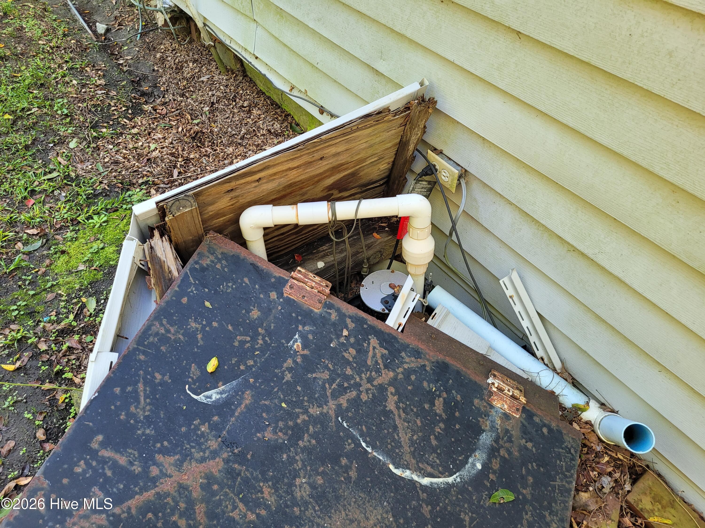 Possible Sump Pump? - 1554 Nc 102 E, Ayden, NC 28513