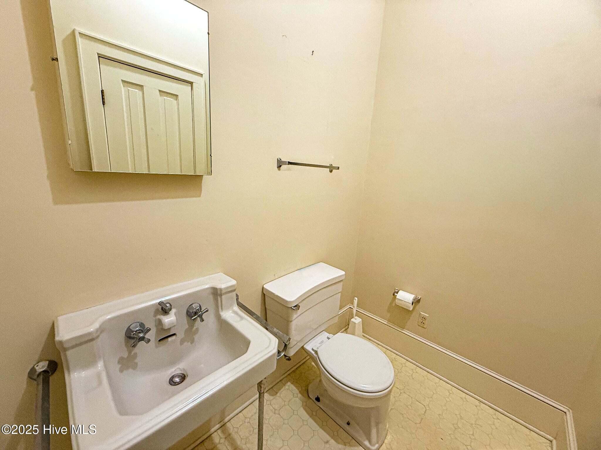 Single Family Residence at 407 S King Street, Windsor, NC 27983, photo 132 of 146