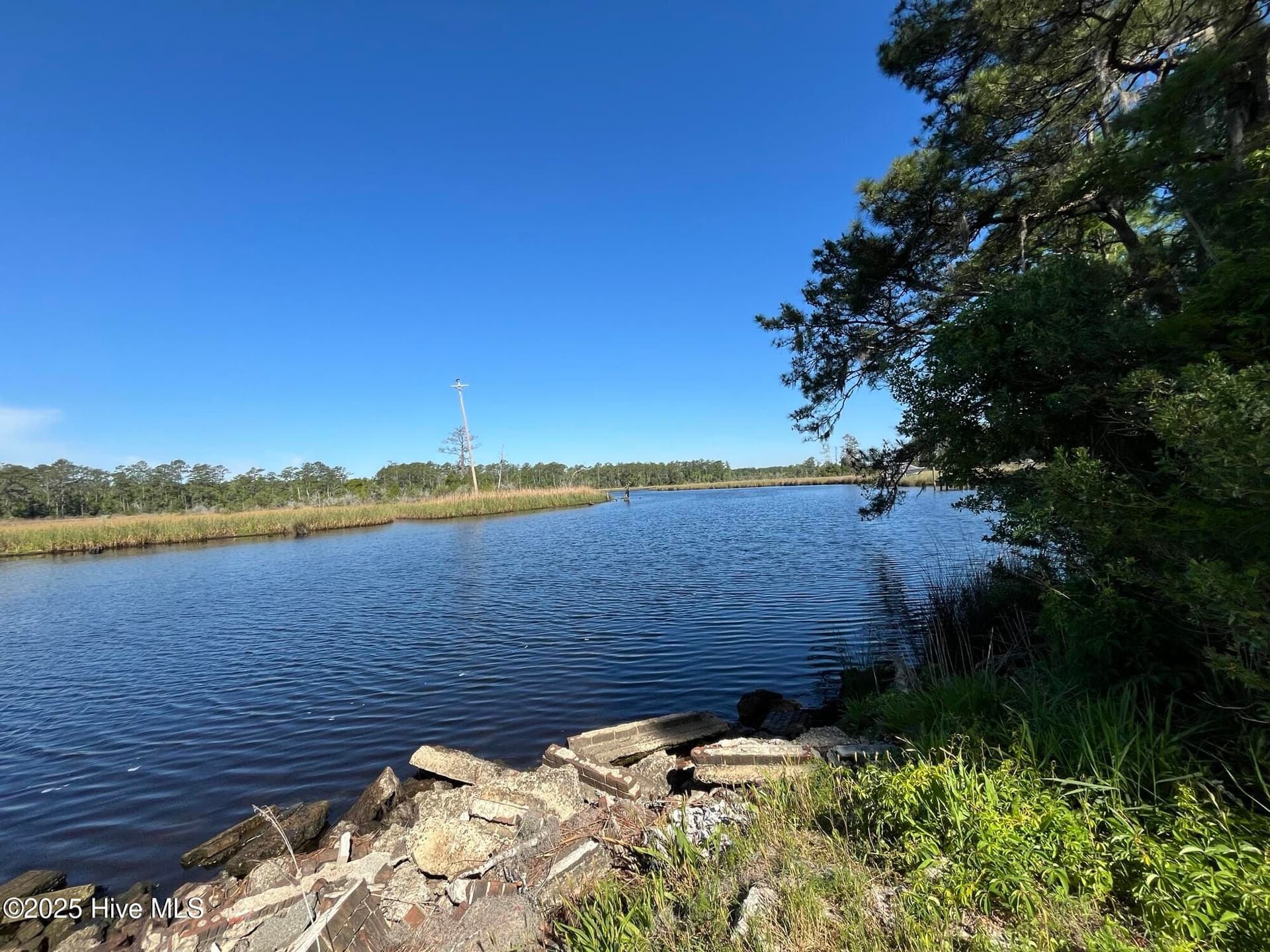 45 N Berne Landing Road, New Bern, NC 28560