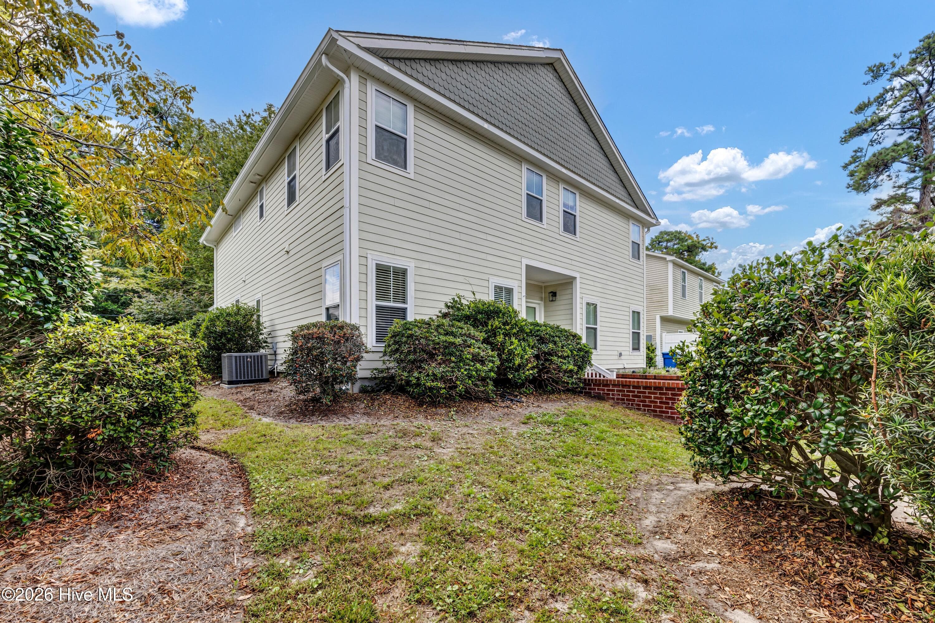 Condominium at 131 Myrtle Avenue, Wilmington, NC 28403, photo 22 of 24
