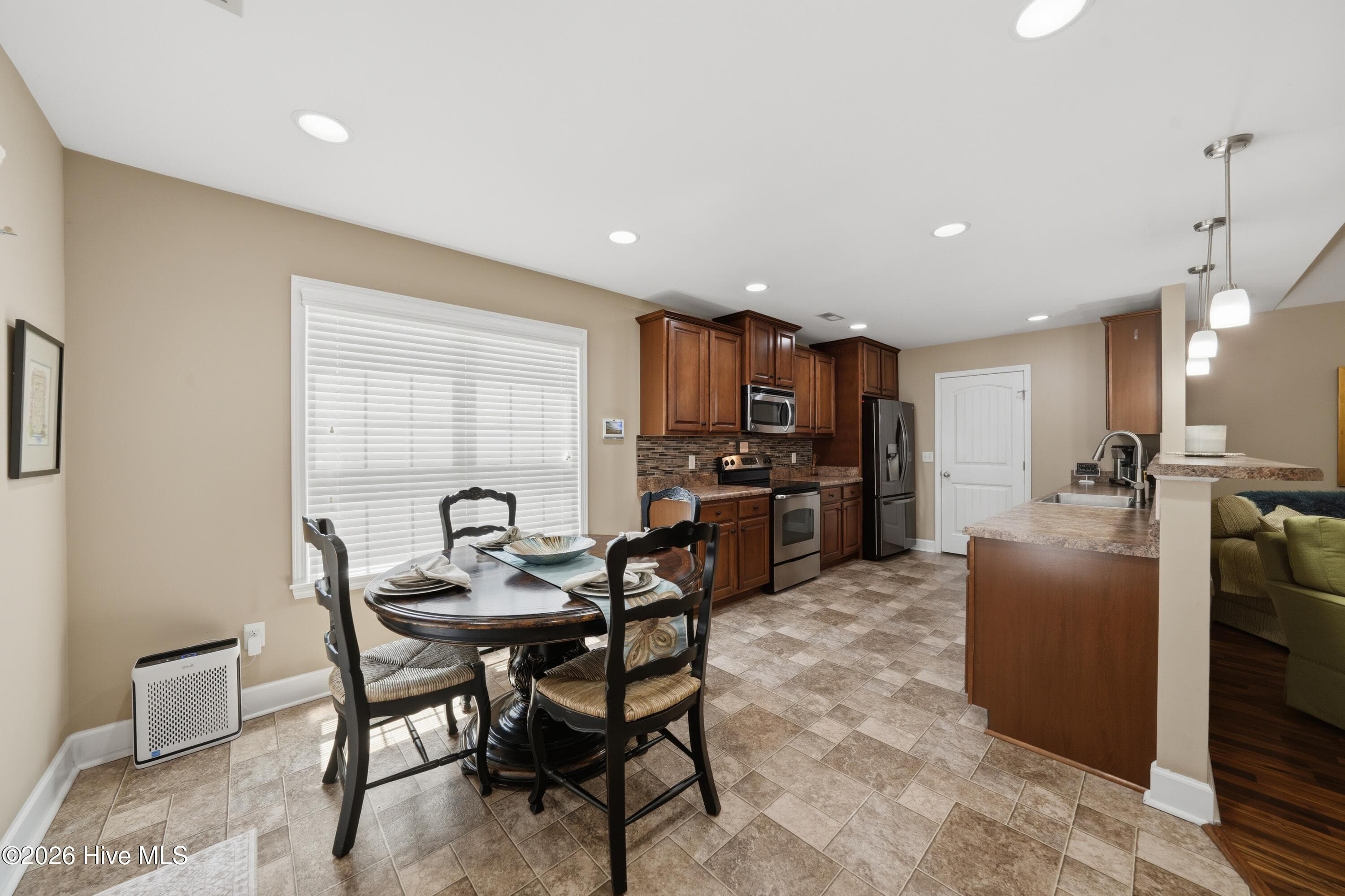 Single Family Residence at 215 Preswick Drive, Rocky Point, NC 28457, photo 11 of 42