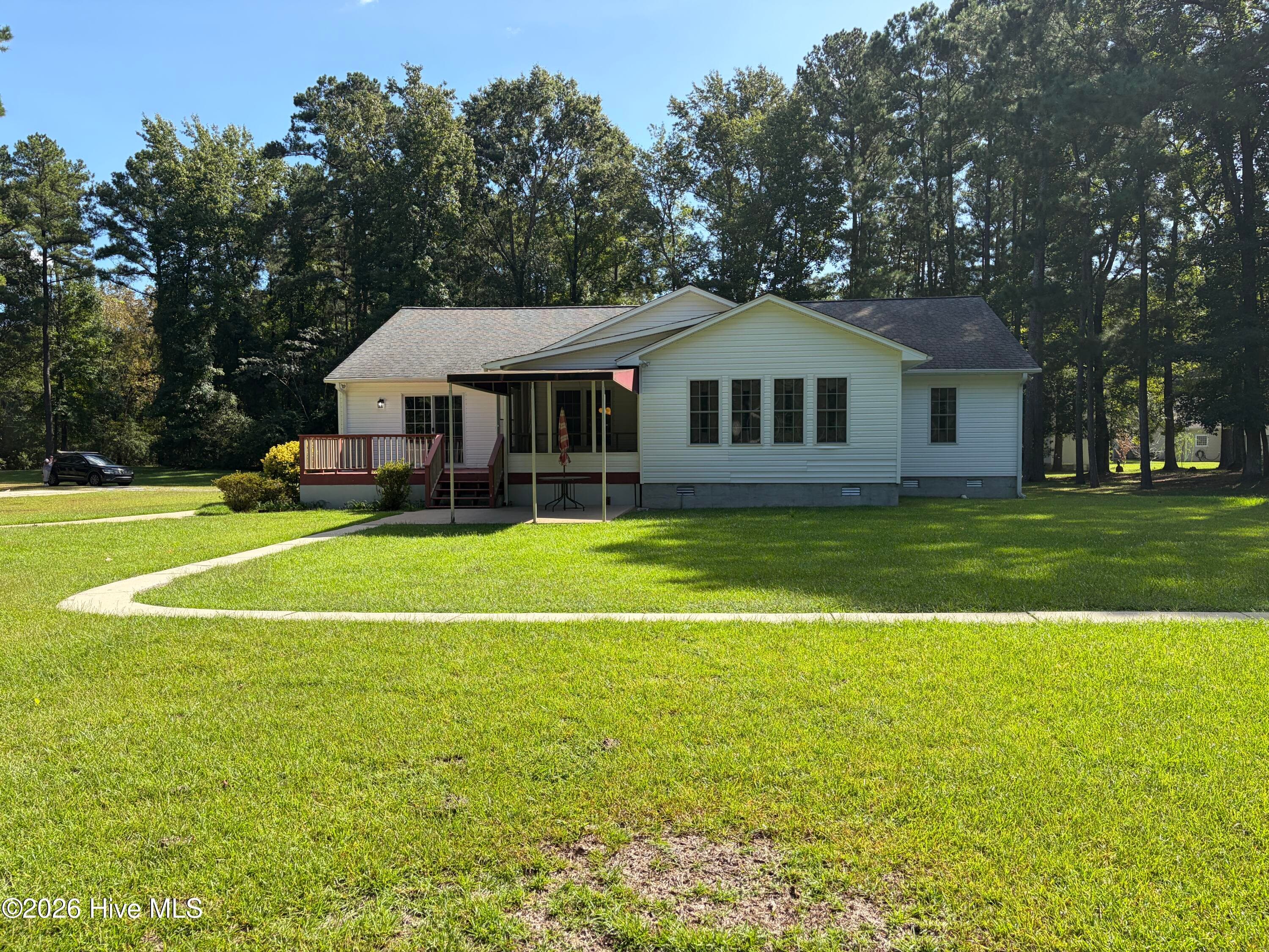 Single Family Residence at 900 Perrytown Road, New Bern, NC 28562, photo 38 of 84