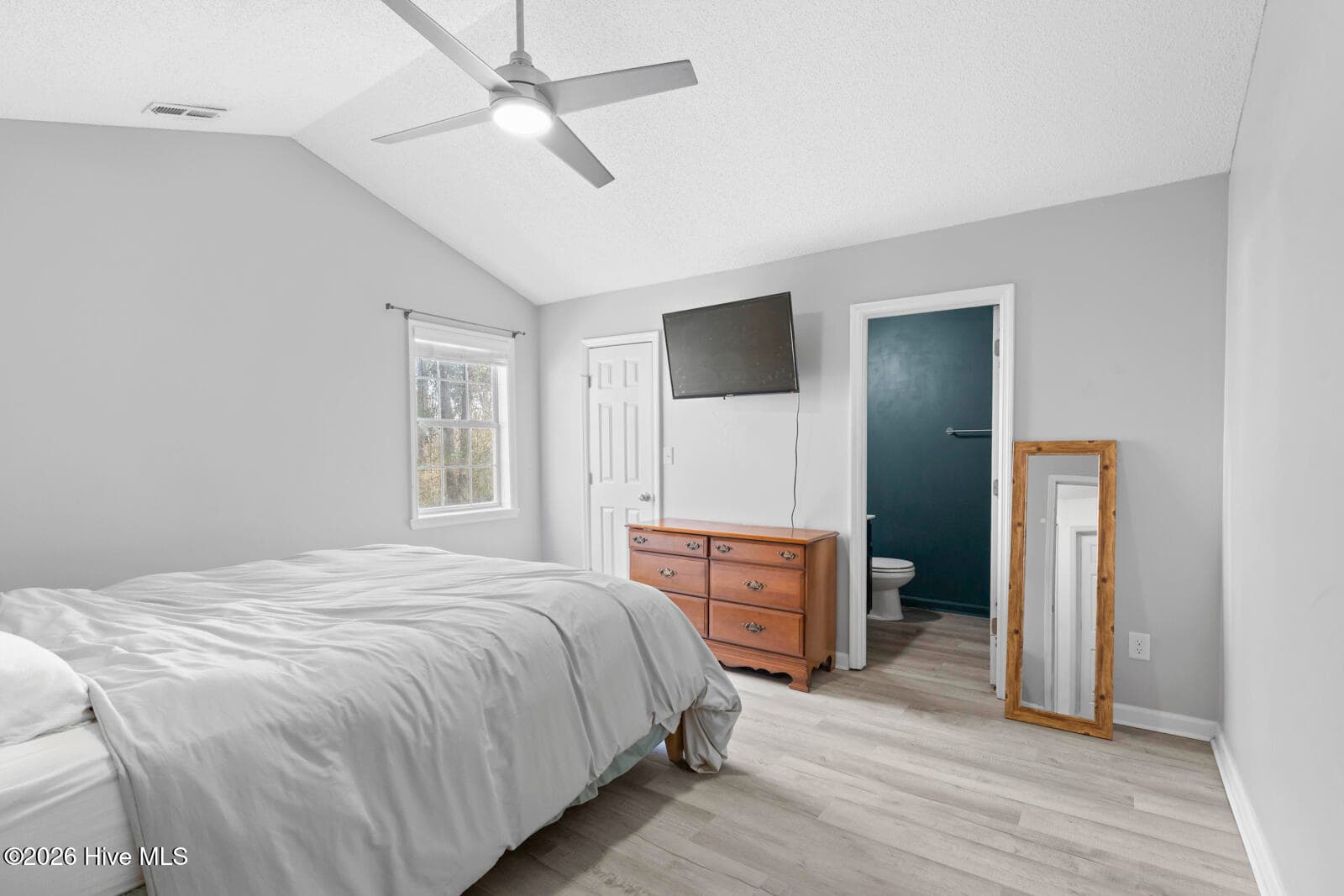 Single Family Residence at 423 Jasmine Lane, Jacksonville, NC 28546, photo 13 of 23