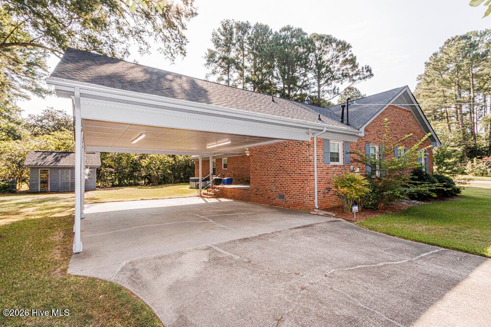 Single Family Residence at 218 Forest Hills Road NW, Wilson, NC 27896, photo 5 of 45
