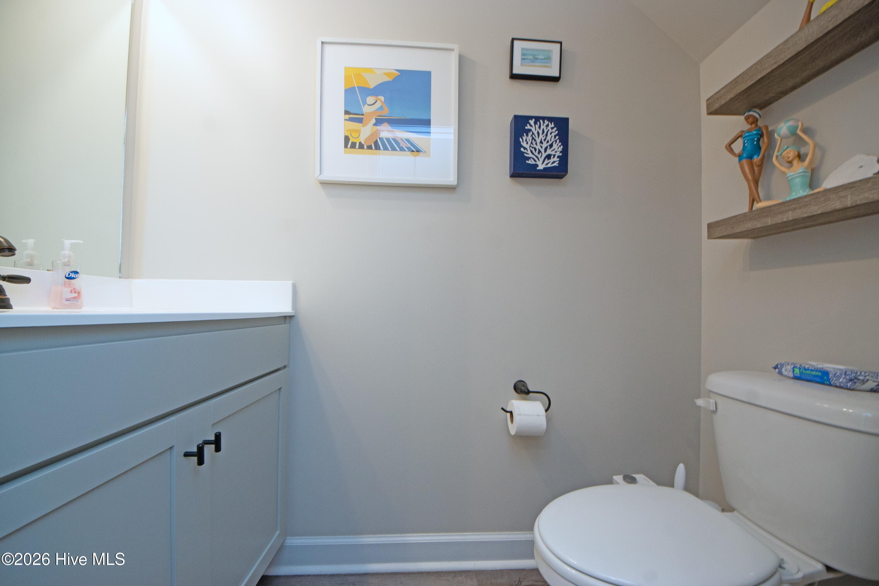 Townhouse at 7 Catalina Circle, Swansboro, NC 28584, photo 18 of 41