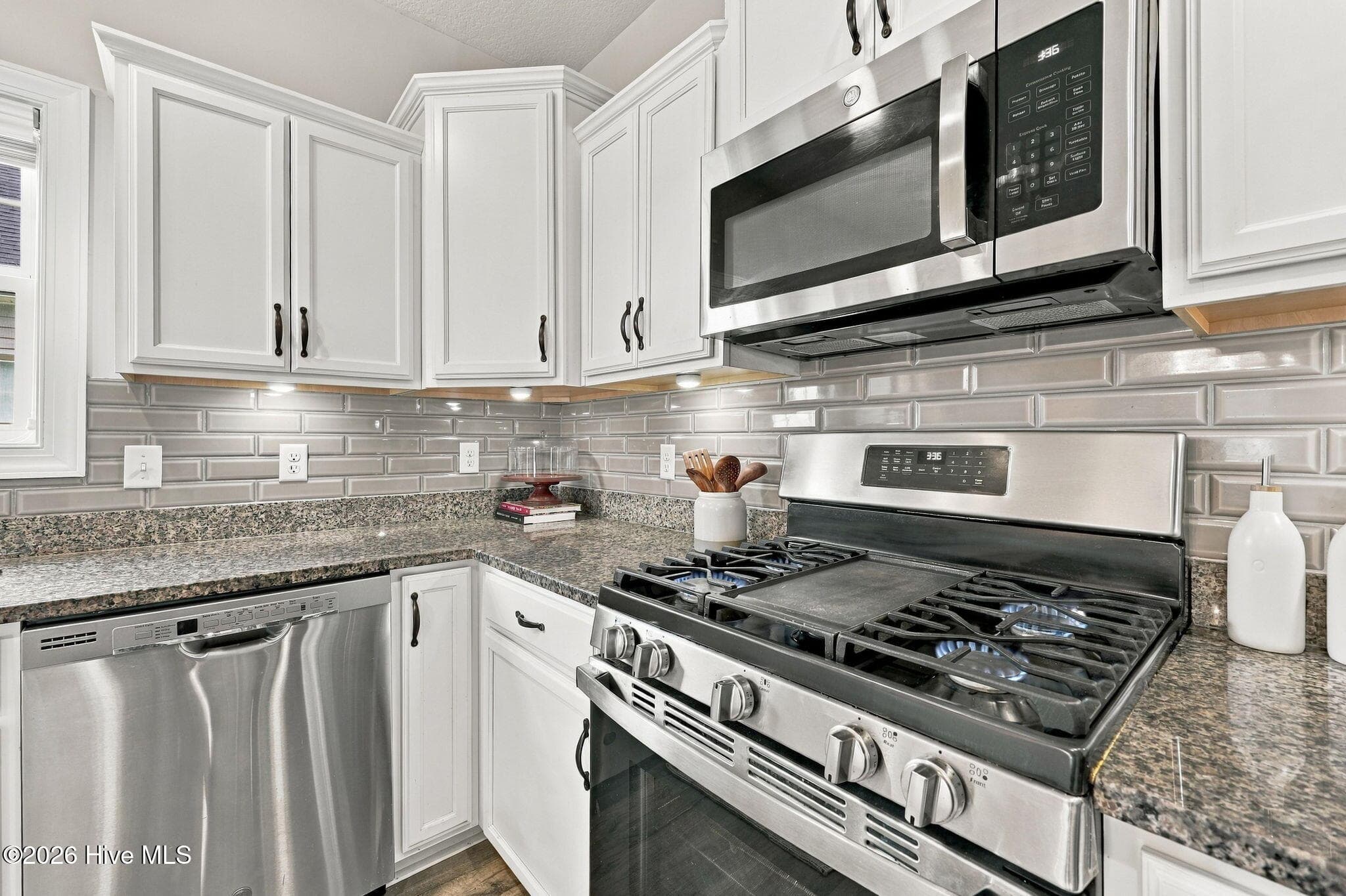 Single Family Residence at 314 Wood House Drive, Jacksonville, NC 28546, photo 11 of 48