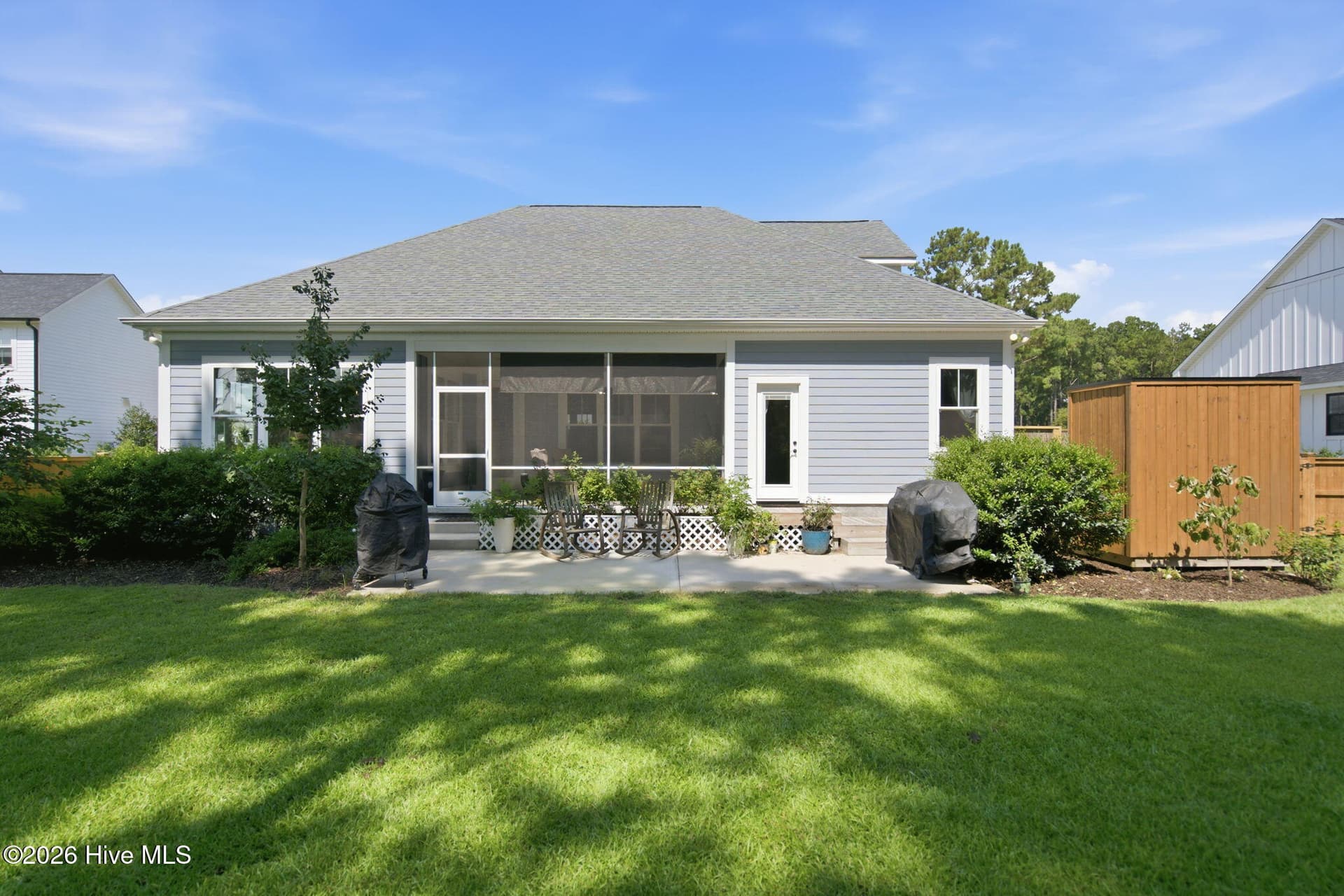Single Family Residence at 80 Stratford Place, Hampstead, NC 28443, photo 4 of 5