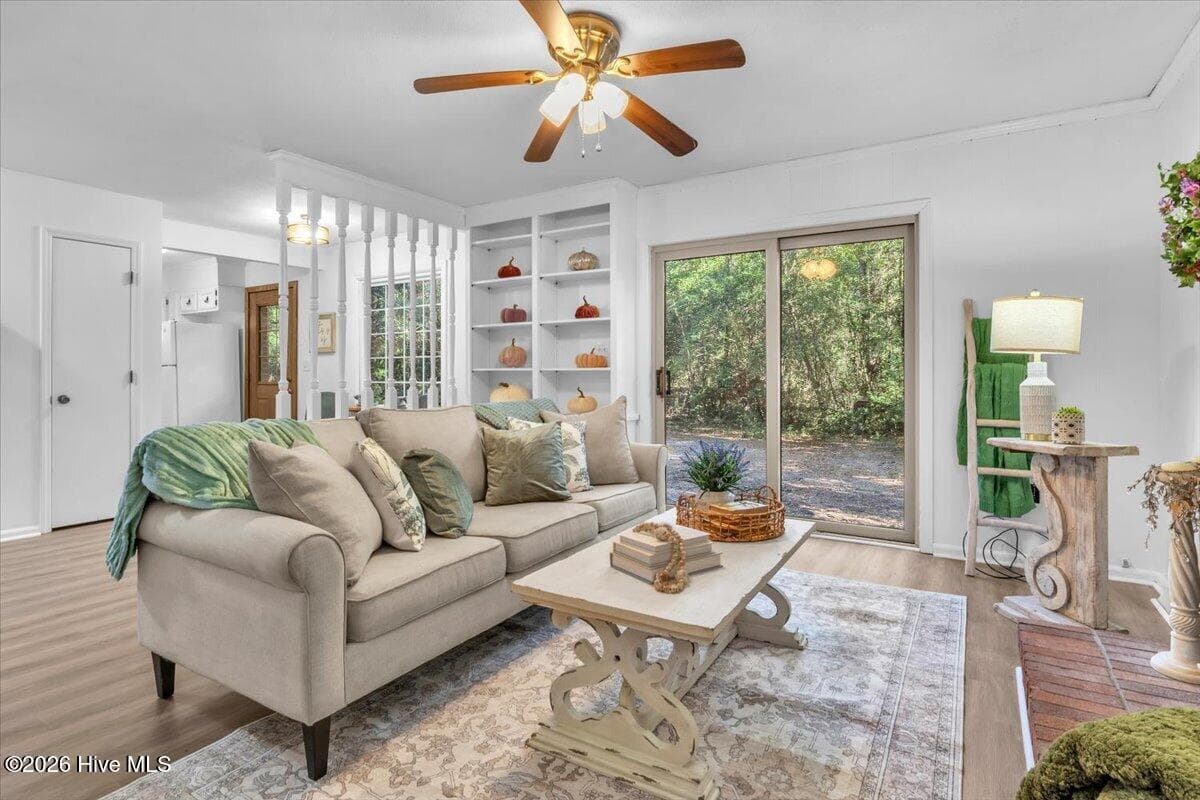 Single Family Residence at 5105 Belgrave Circle, Wilmington, NC 28403, photo 9 of 37
