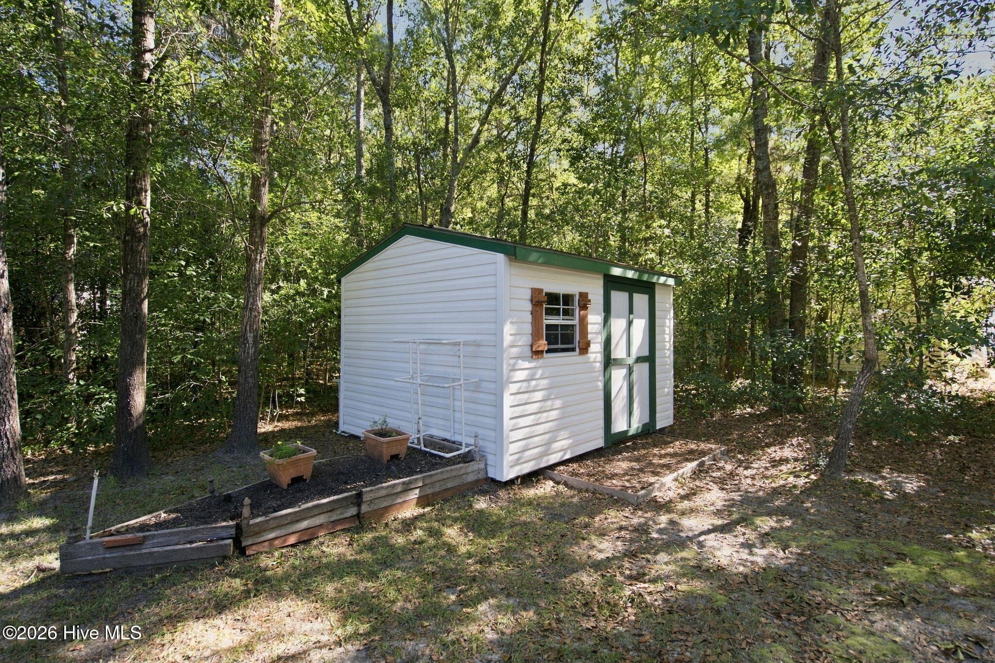 Manufactured Home at 42 Warwick Court, Hampstead, NC 28443, photo 41 of 55