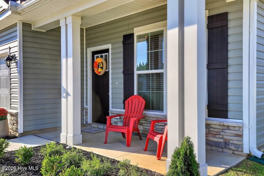 Single Family Residence at 1010 Midnight Bourbon Manor, New Bern, NC 28562, photo 3 of 21