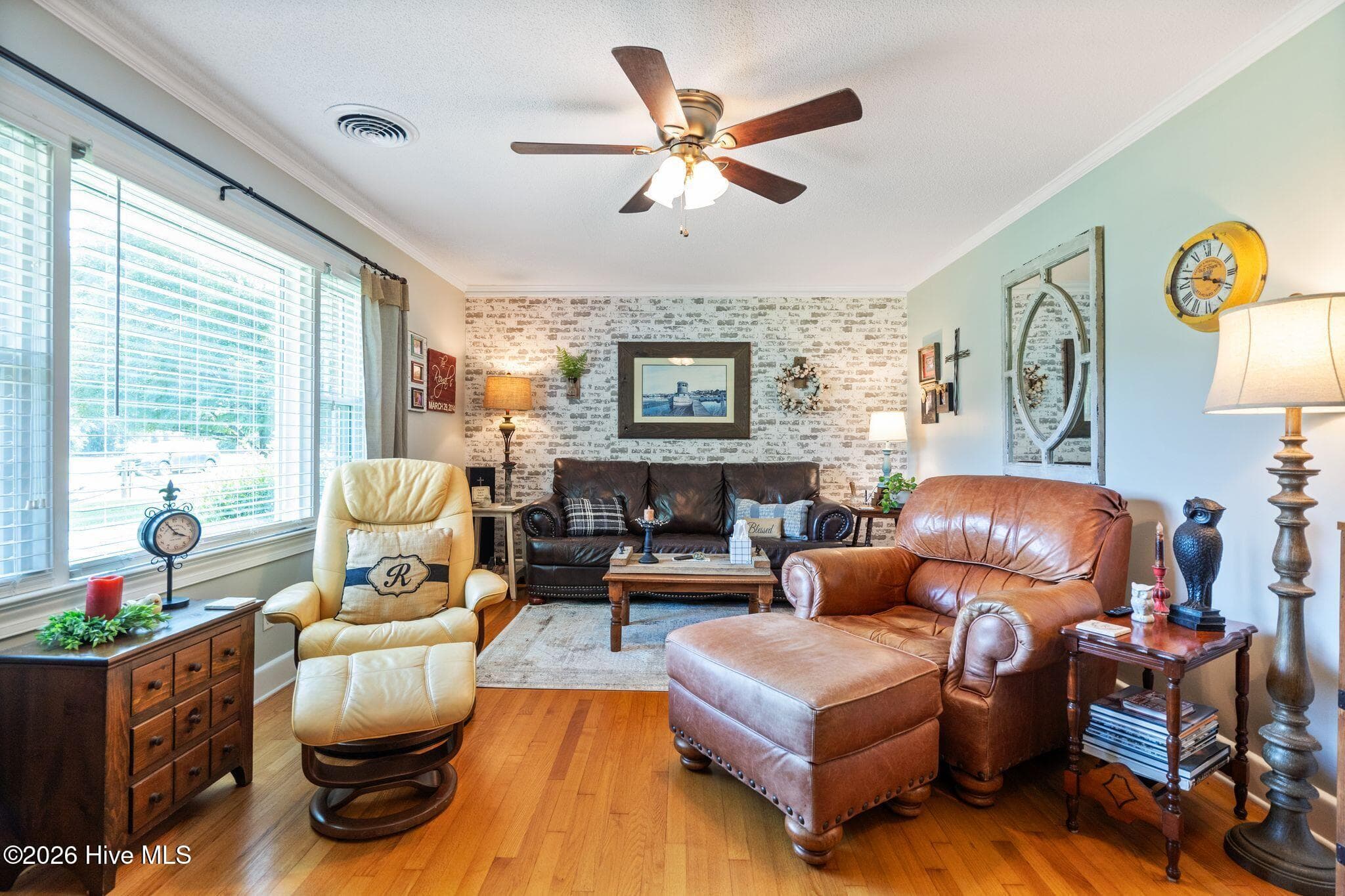 217 E Henry Street, Atkinson, NC 28421