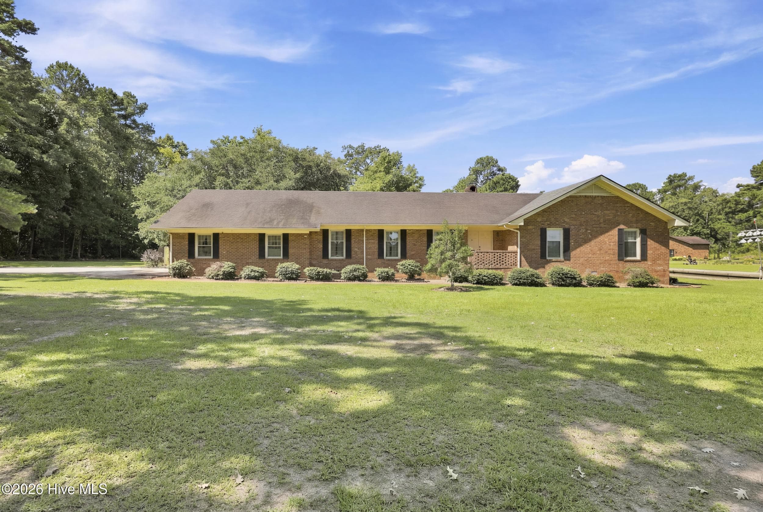 959 Halls Creek Road, Elizabeth City, NC 27909