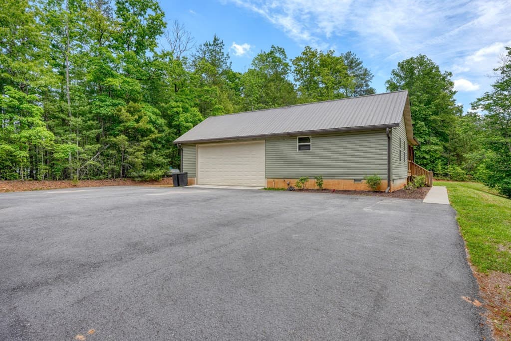 Single Family Residence at 290 Butterball Boulevard, Murphy, NC 28906, photo 5 of 47