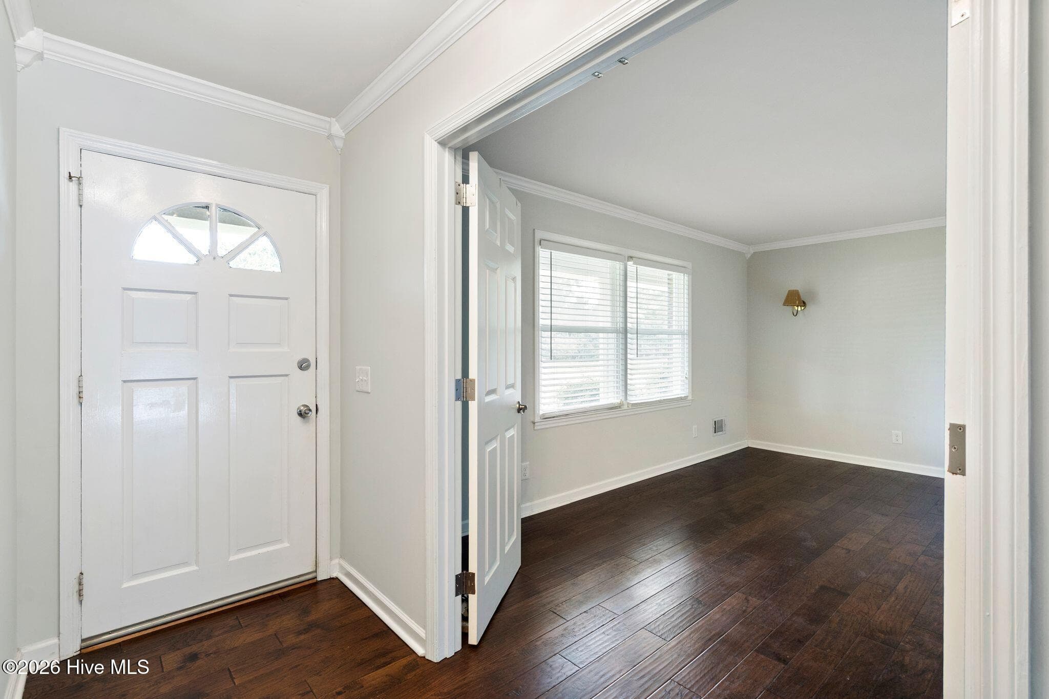 Single Family Residence at 806 Bragg Drive, Wilmington, NC 28409, photo 9 of 57