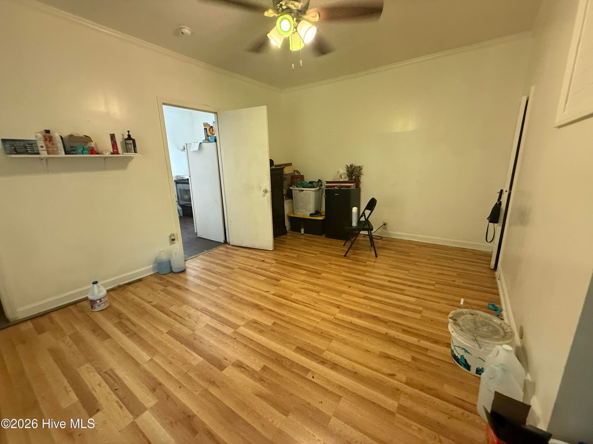 Single Family Residence at 911 Washington Street E, Wilson, NC 27893, photo 5 of 20