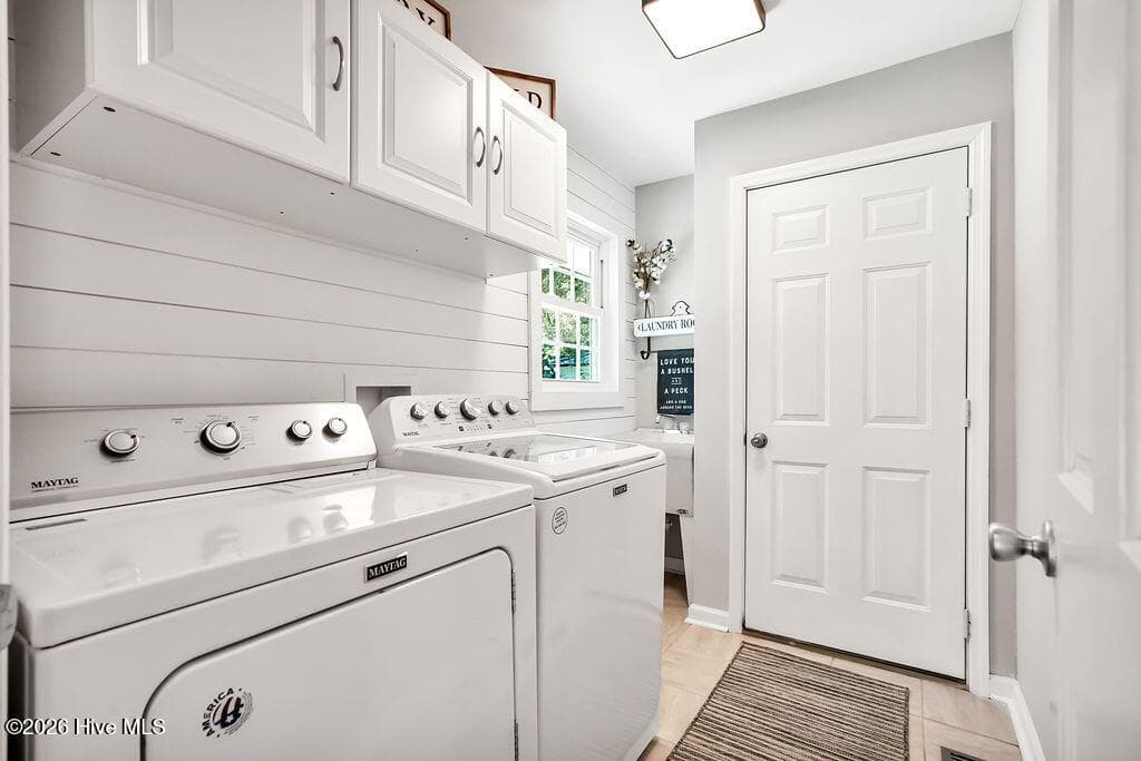 Single Family Residence at 32 Yaupon Way, Oak Island, NC 28465, photo 13 of 76