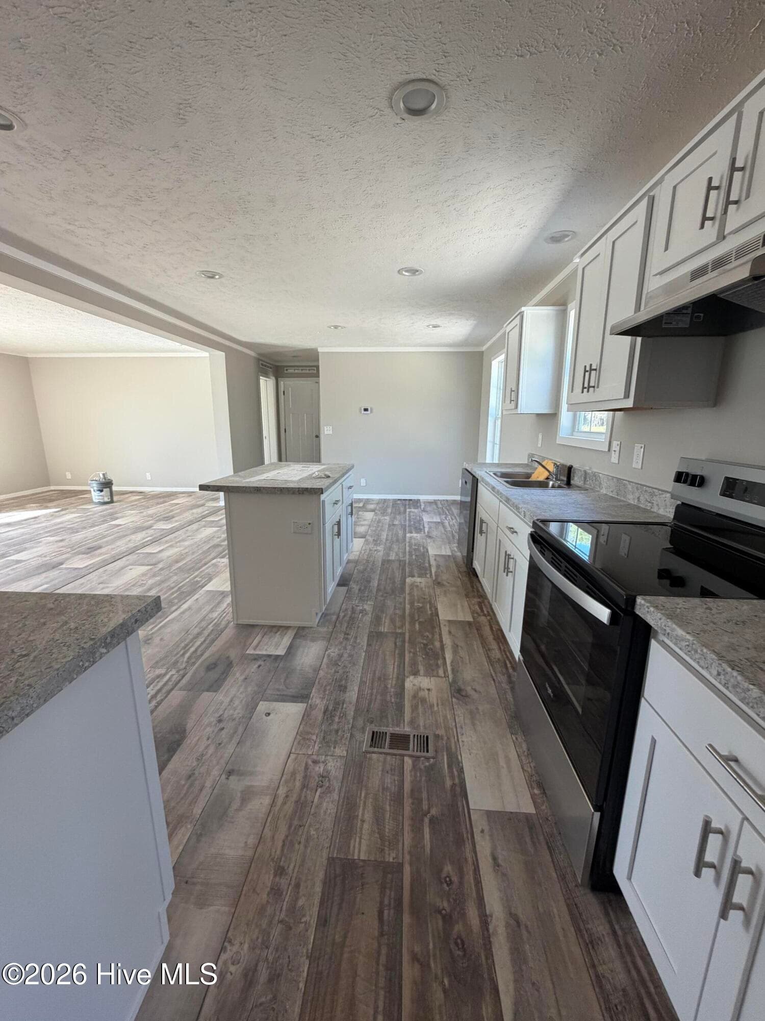Manufactured Home at 450 Mt Zion Road, Trenton, SC 29847, photo 7 of 26