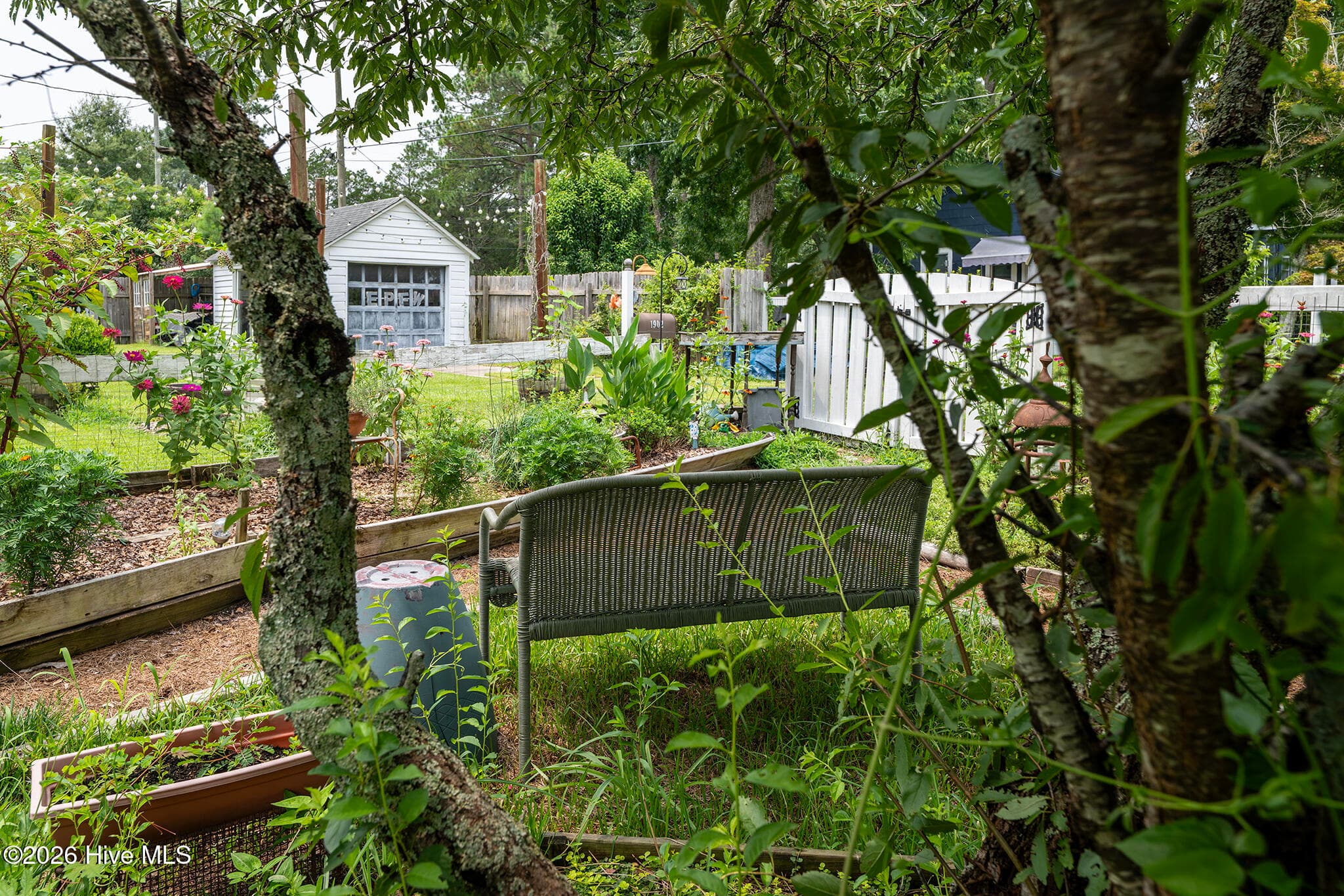 Gardens - 1902 Wilson Street, New Bern, NC 28560