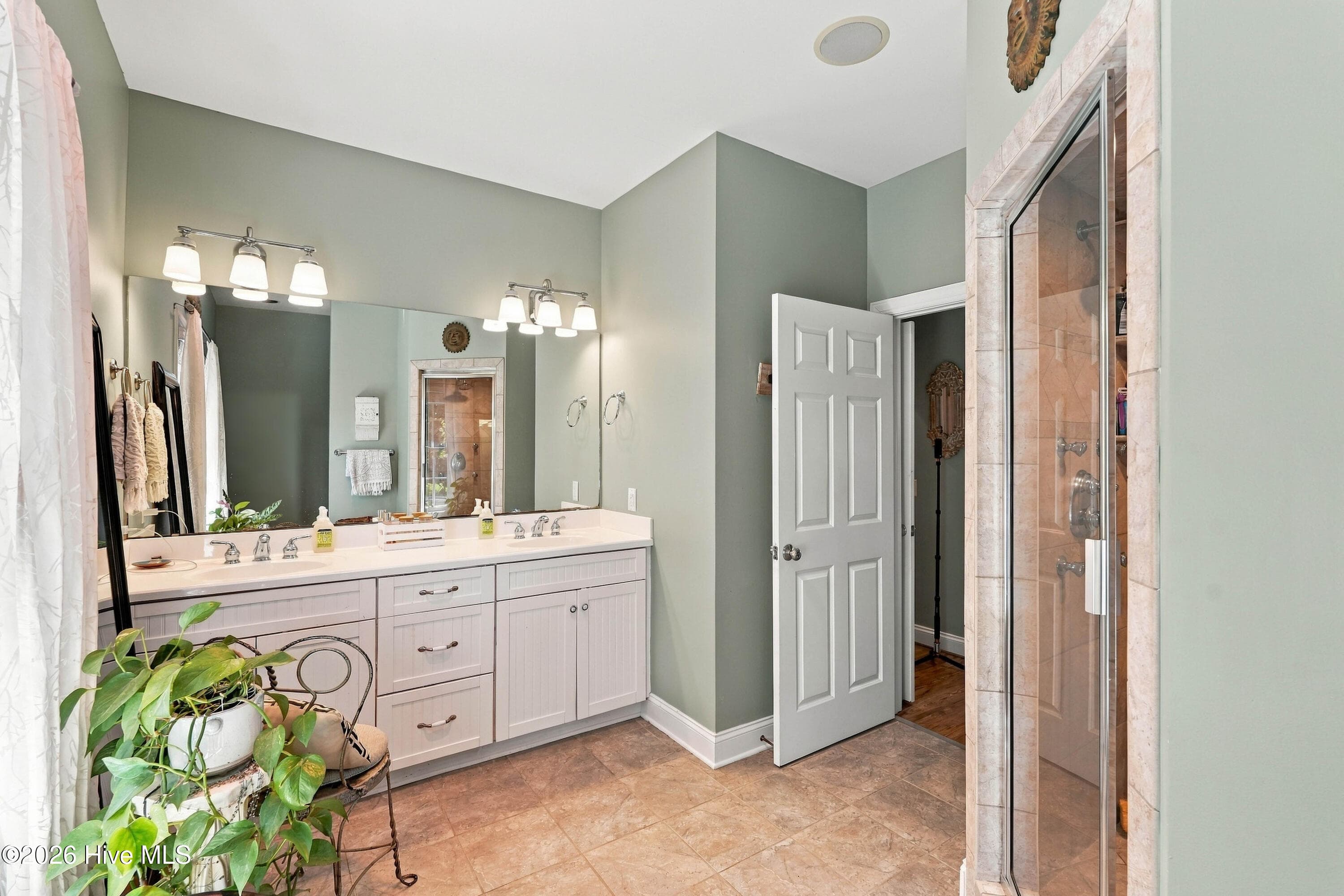 Single Family Residence at 1316 Heron Run Drive, Wilmington, NC 28403, photo 17 of 38