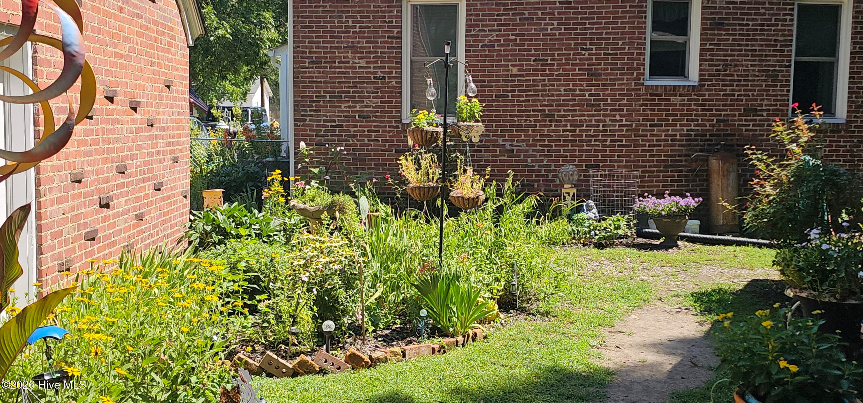 Single Family Residence at 301 W Jackson Street, Rich Square, NC 27869, photo 4 of 35