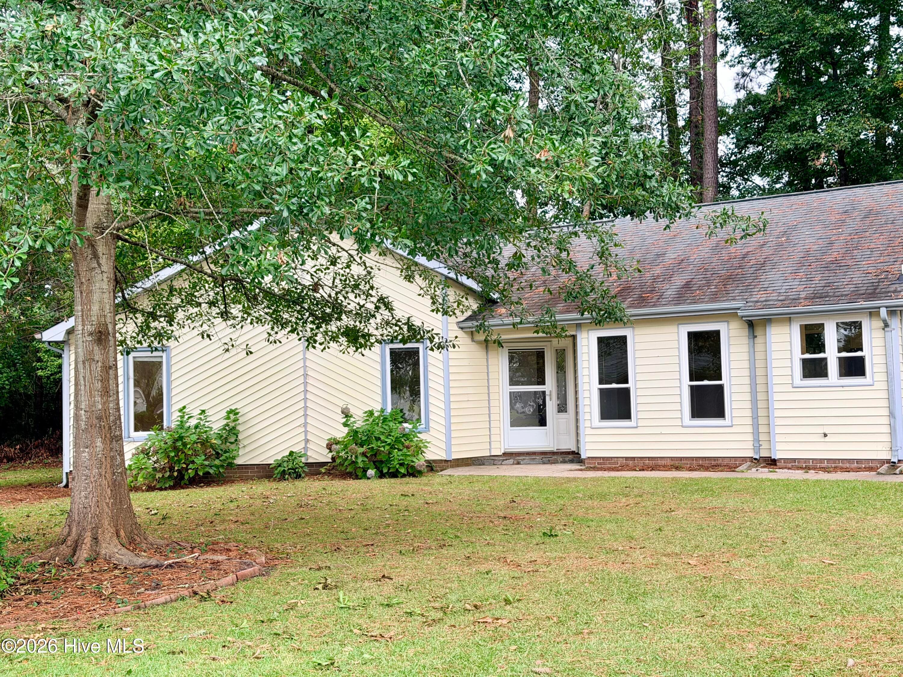 Single Family Residence at 105 Norman Court, New Bern, NC 28560, photo 20 of 30